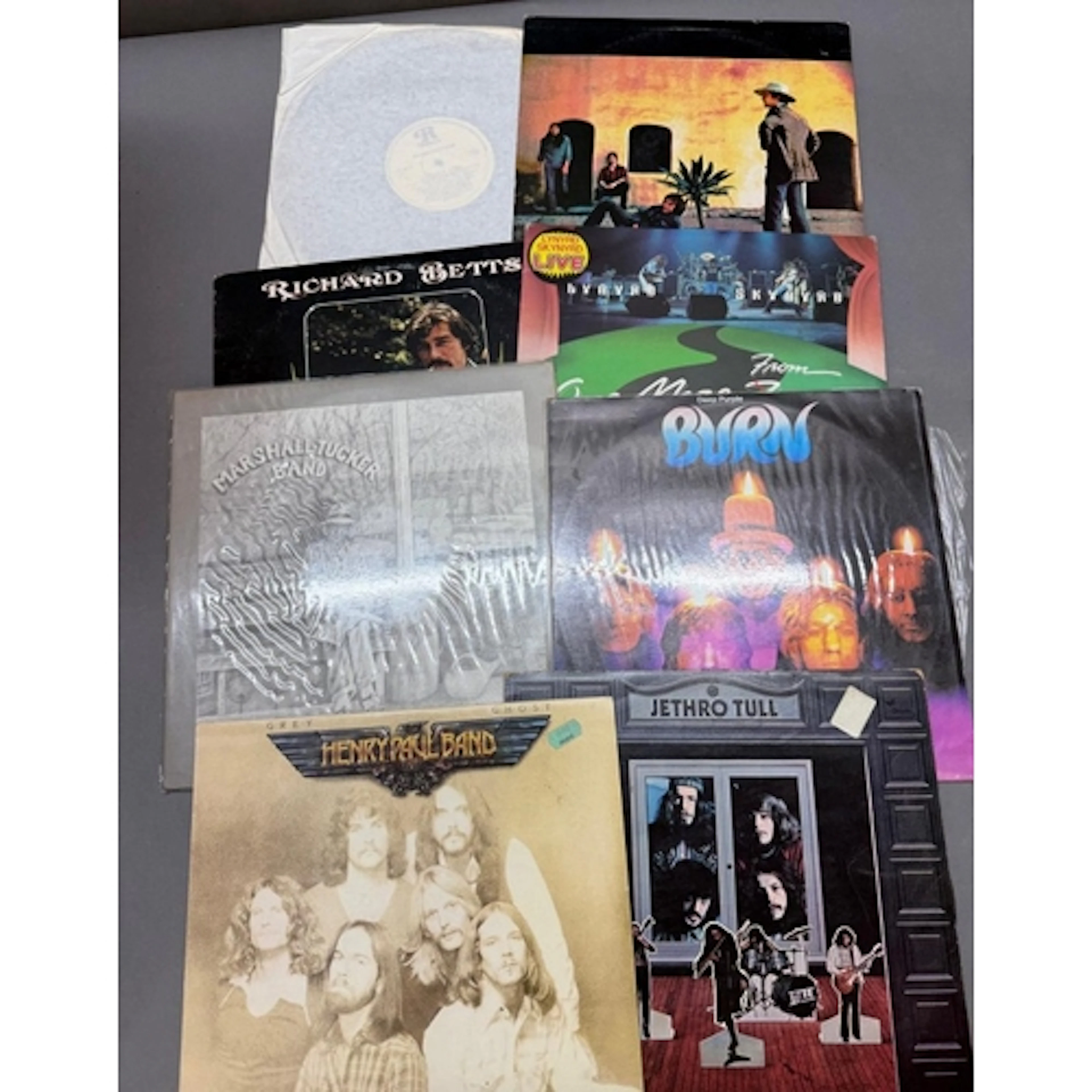 A selection of collectable vinyl albums to include: Jethro T...