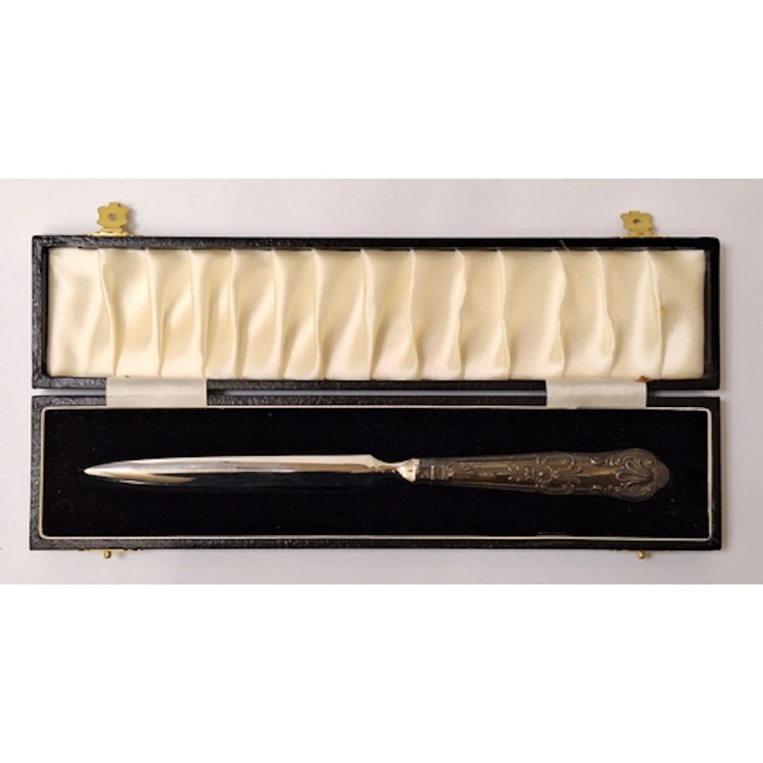 Kings Pattern Silver Handled Paper Knife in presentation cas...