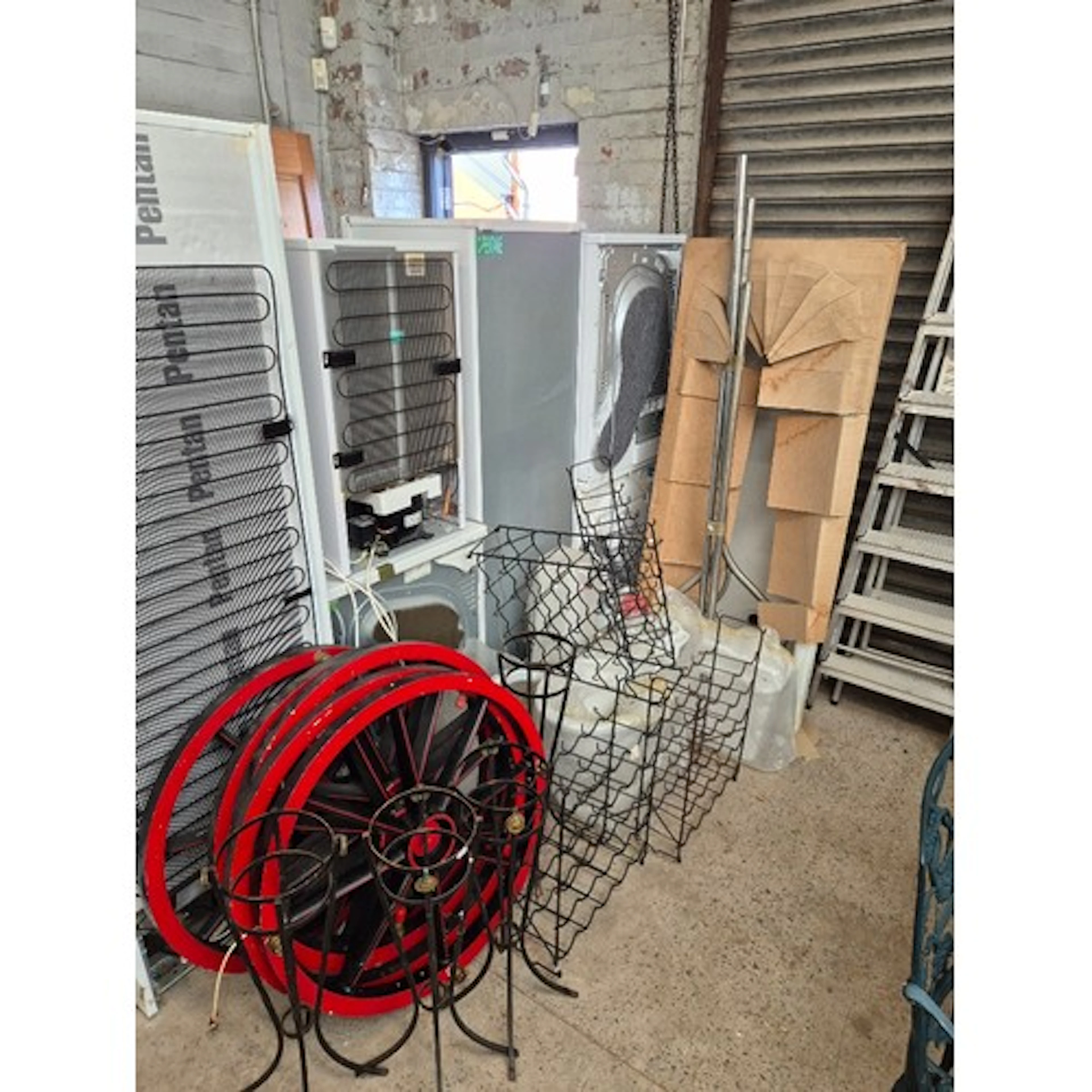 A collection of assorted items to include a white bathroom s...