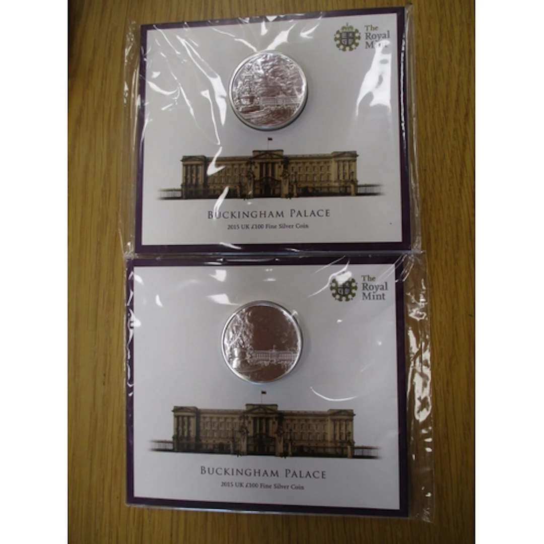 Silver uncirculated folders with 2015 £100. Qty 2 (R)
