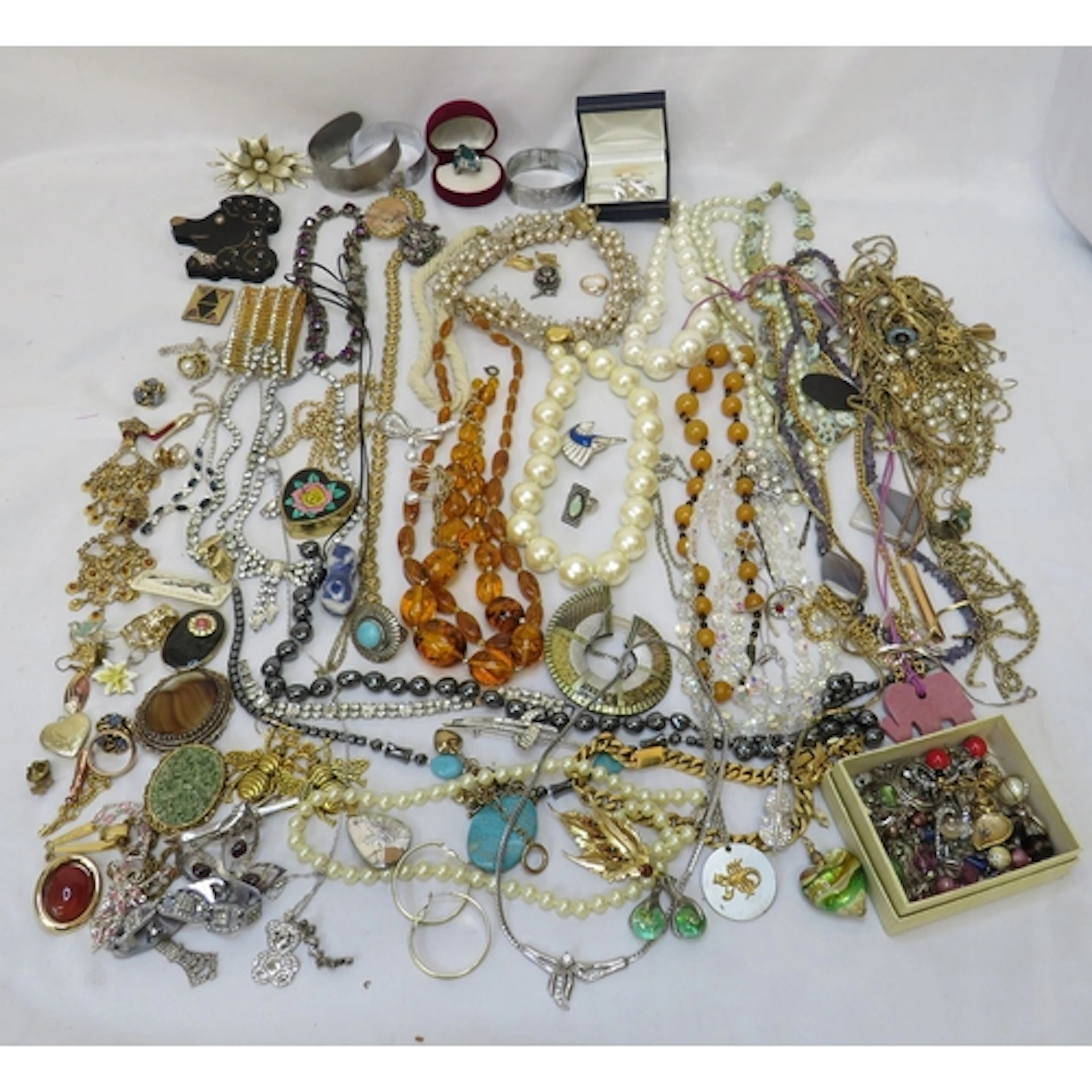 Vintage & Contemporary Jewellery incl. large statement 1980s...