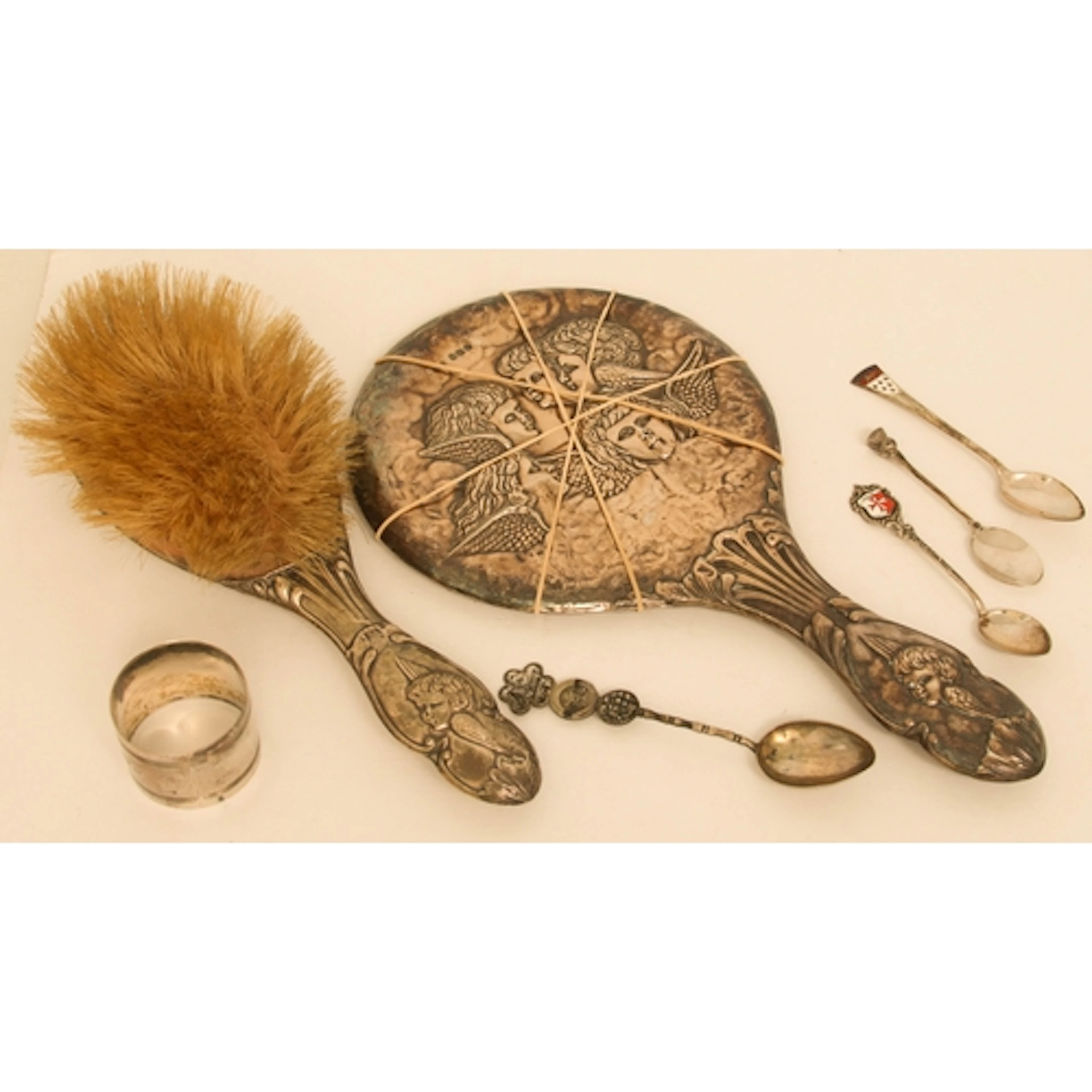 A George V silver hand mirror and brush - Birmingham 1924, r...