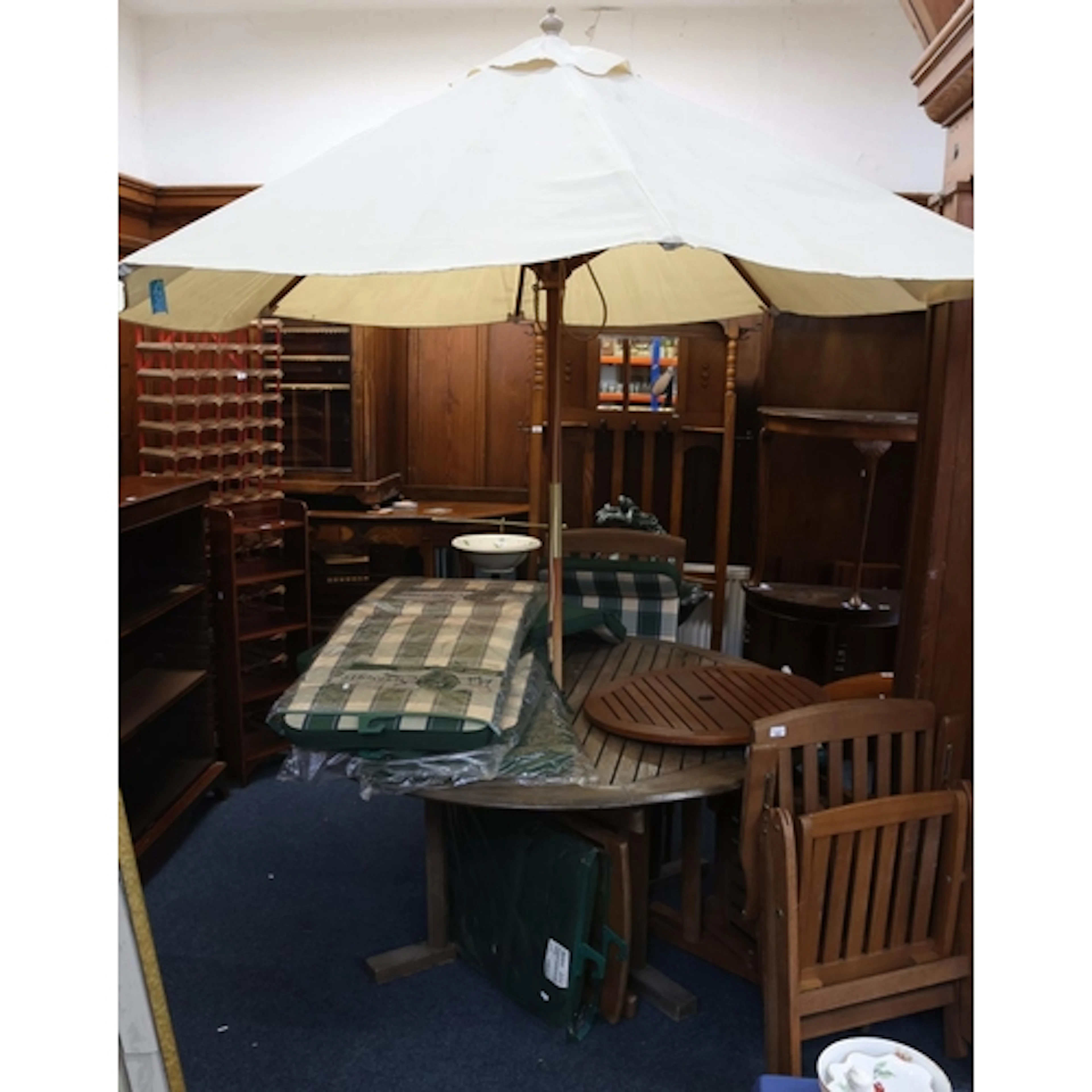 Teak garden furniture set comprising circular garden table w...