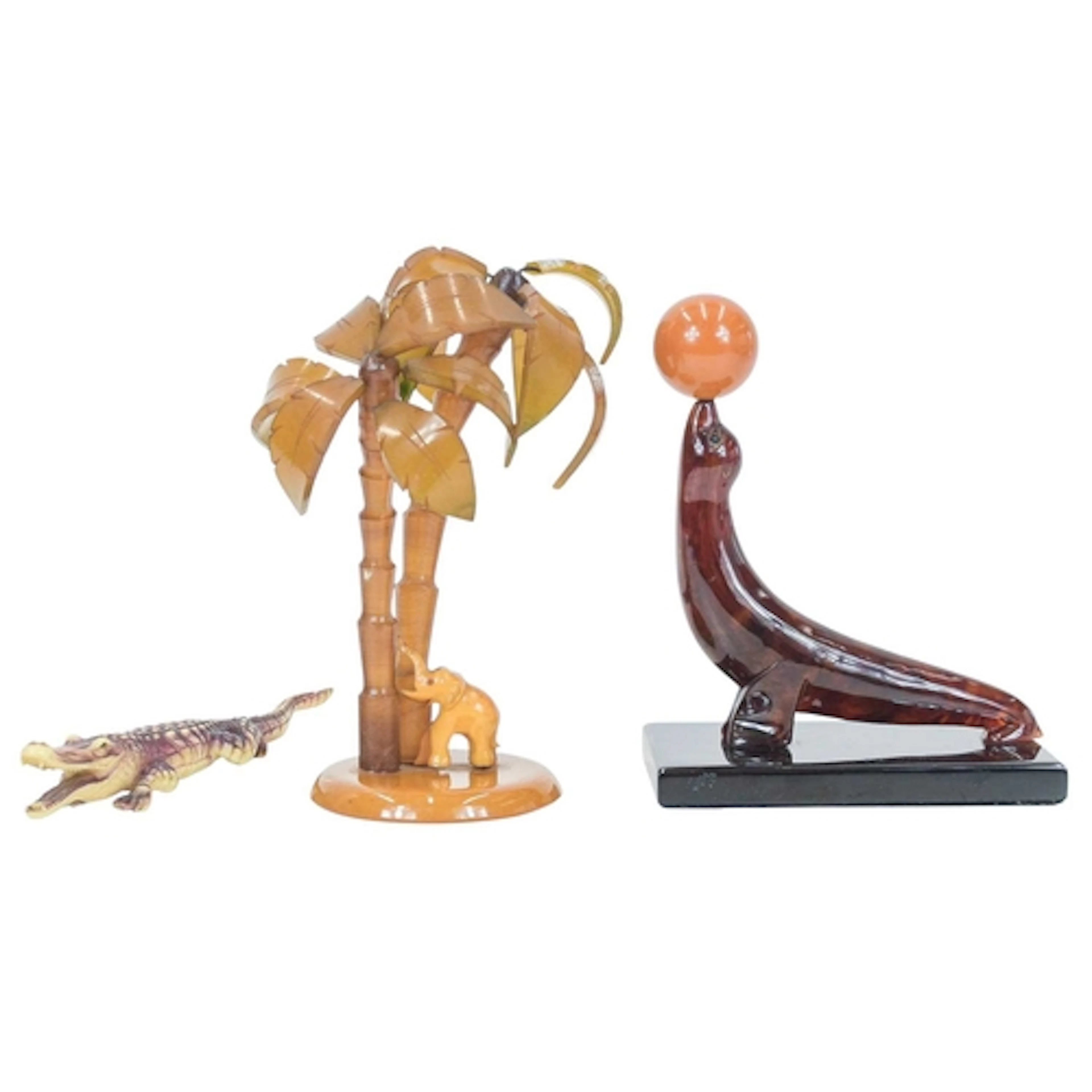 Bakelite/Early Plastic Animals. To include a Polish phenolic...