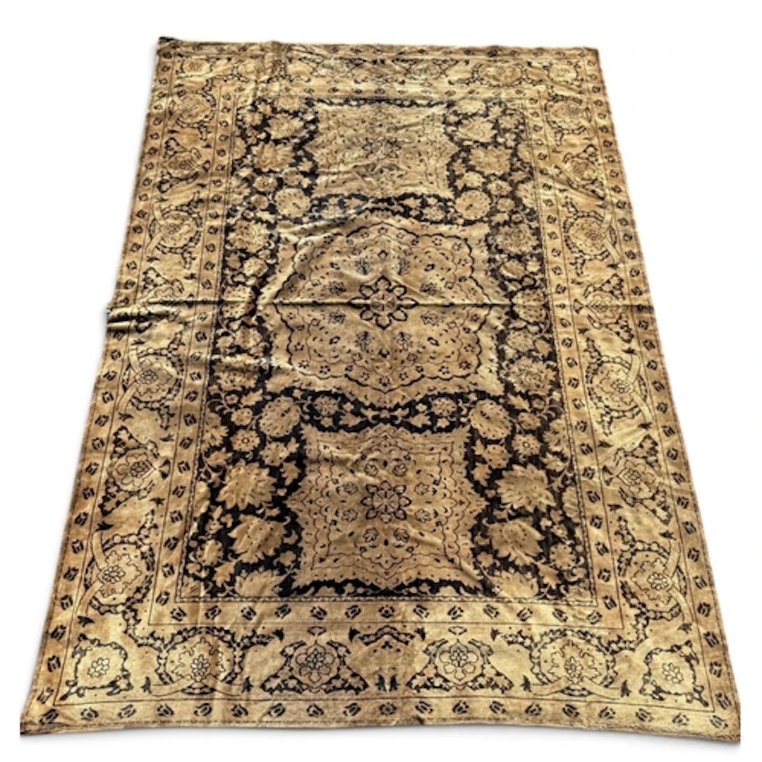 AN ANTIQUE SILK CARPET 186cm x 124cm