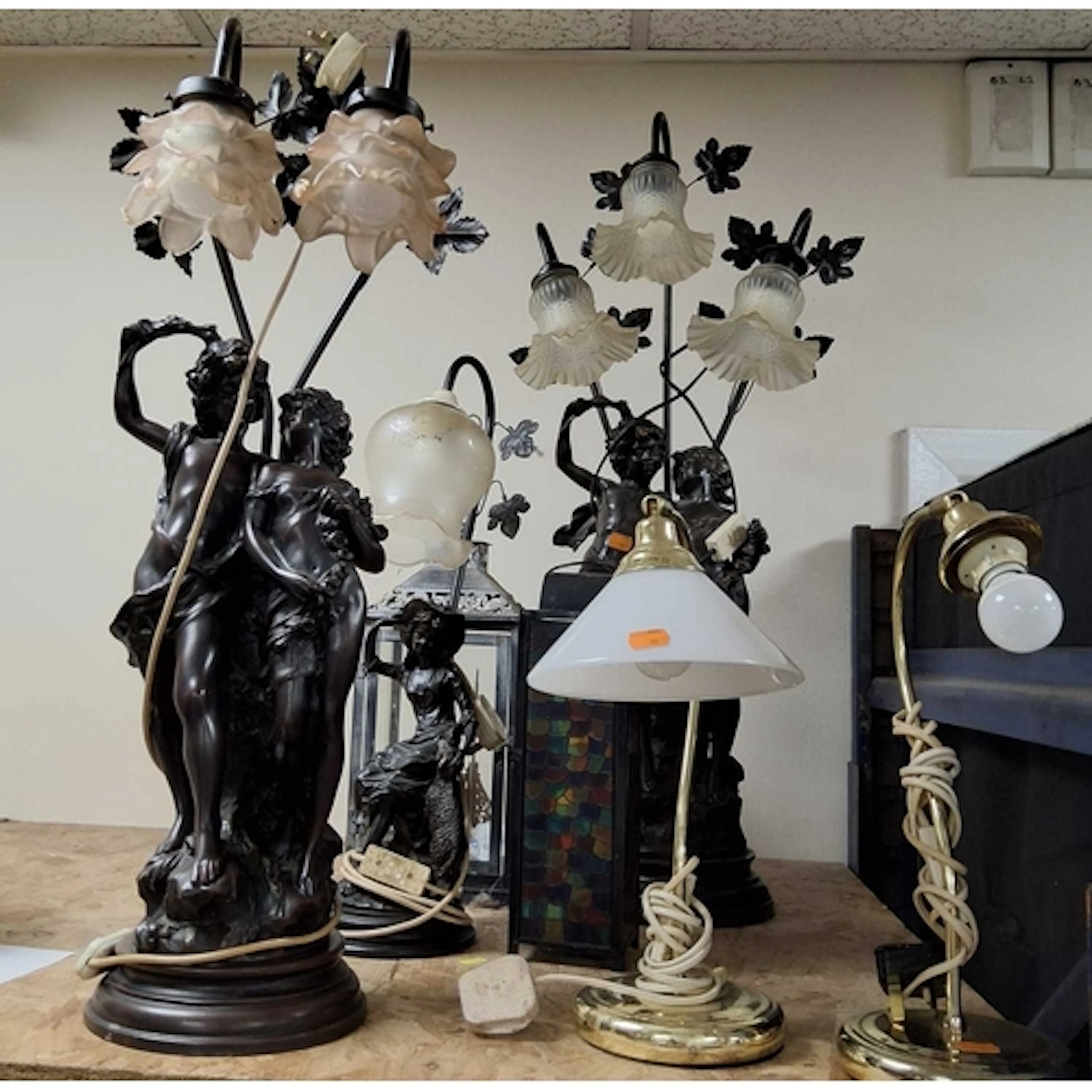 A GROUP OF VINTAGE LAMPS AND MISCELLANEOUS, to include two l...