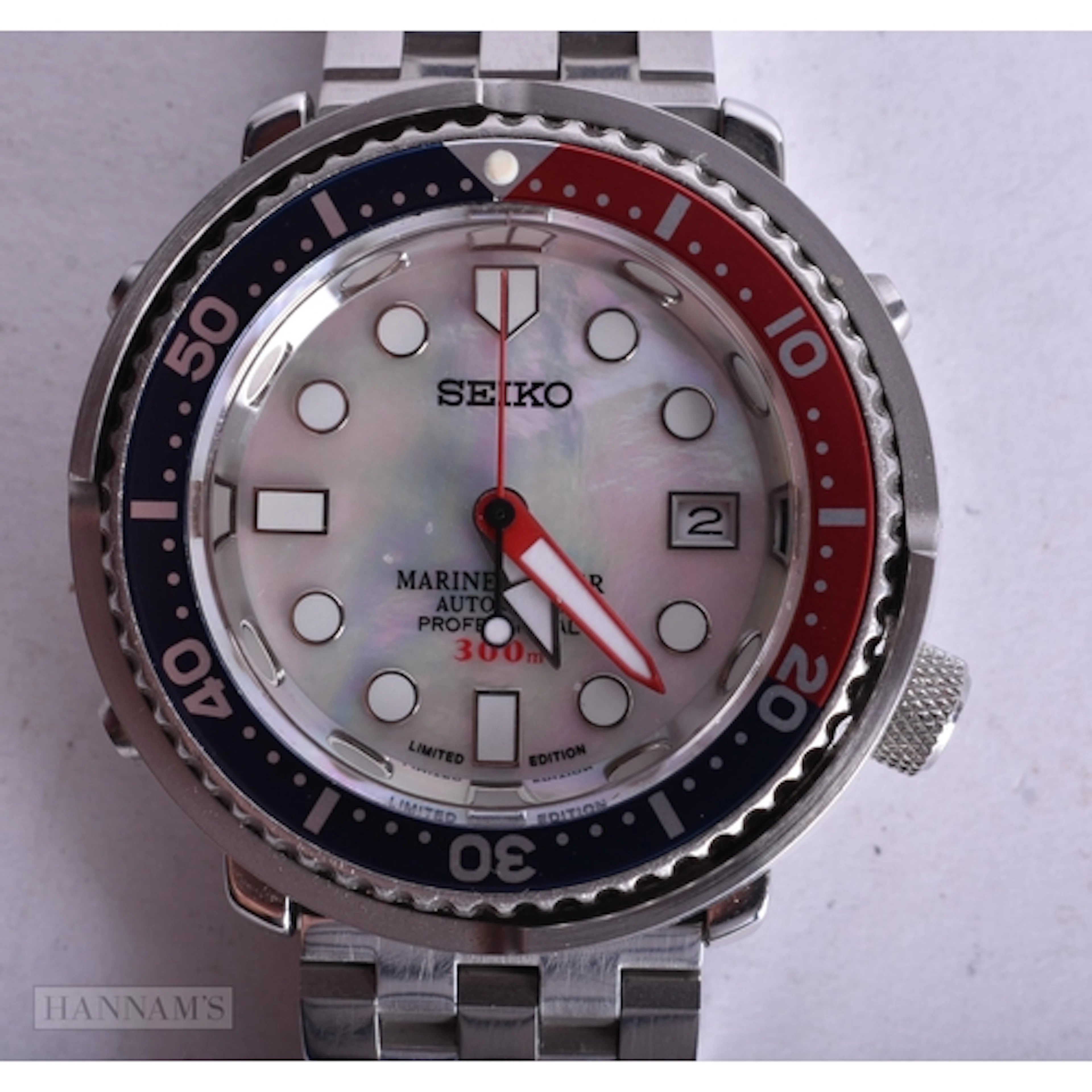 A SEIKO MARINE MASTER WRIST WATCH. Running. 4.75 cm wide.