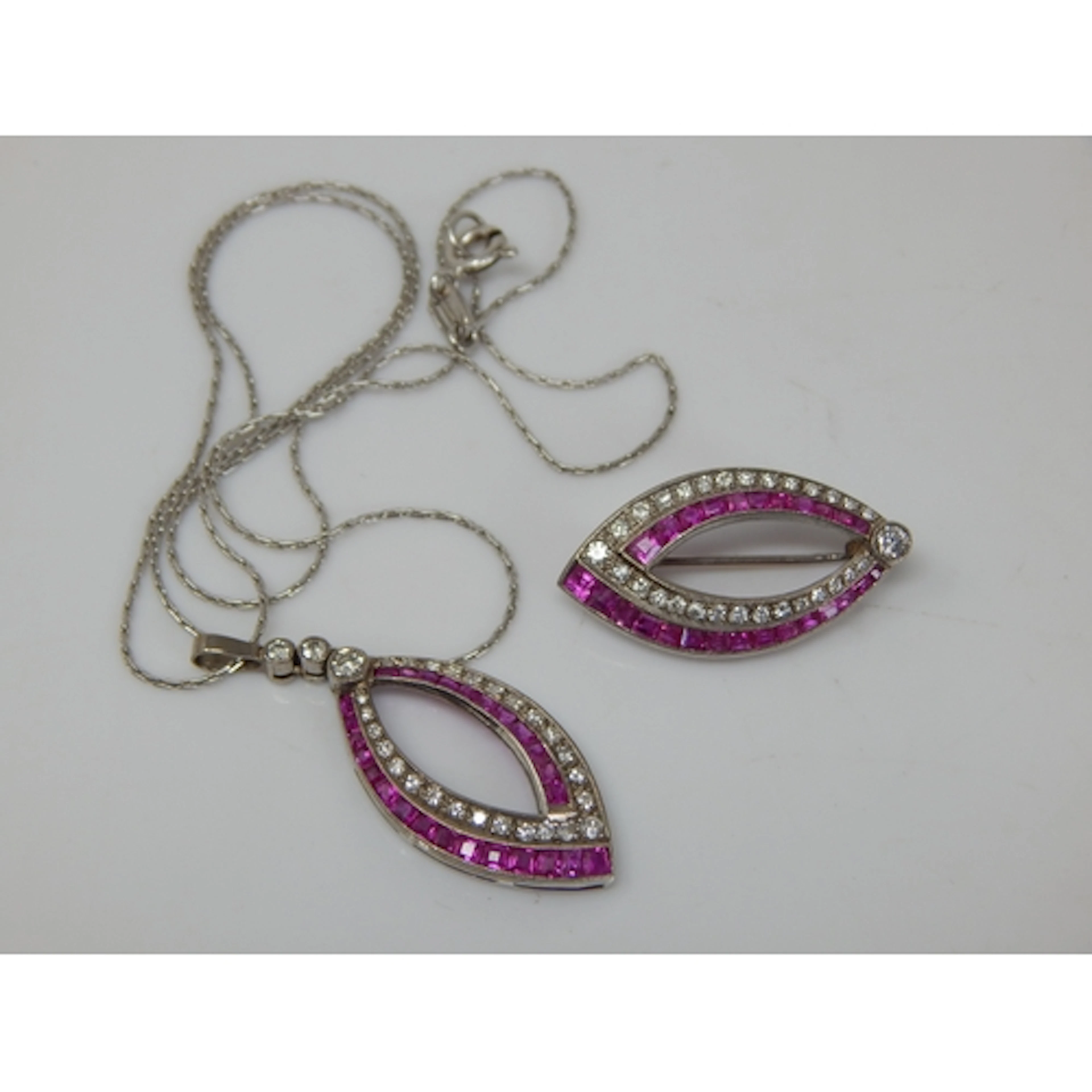 18ct White Gold Ruby & Diamond Set Lozenge Shaped Pendant Ne...