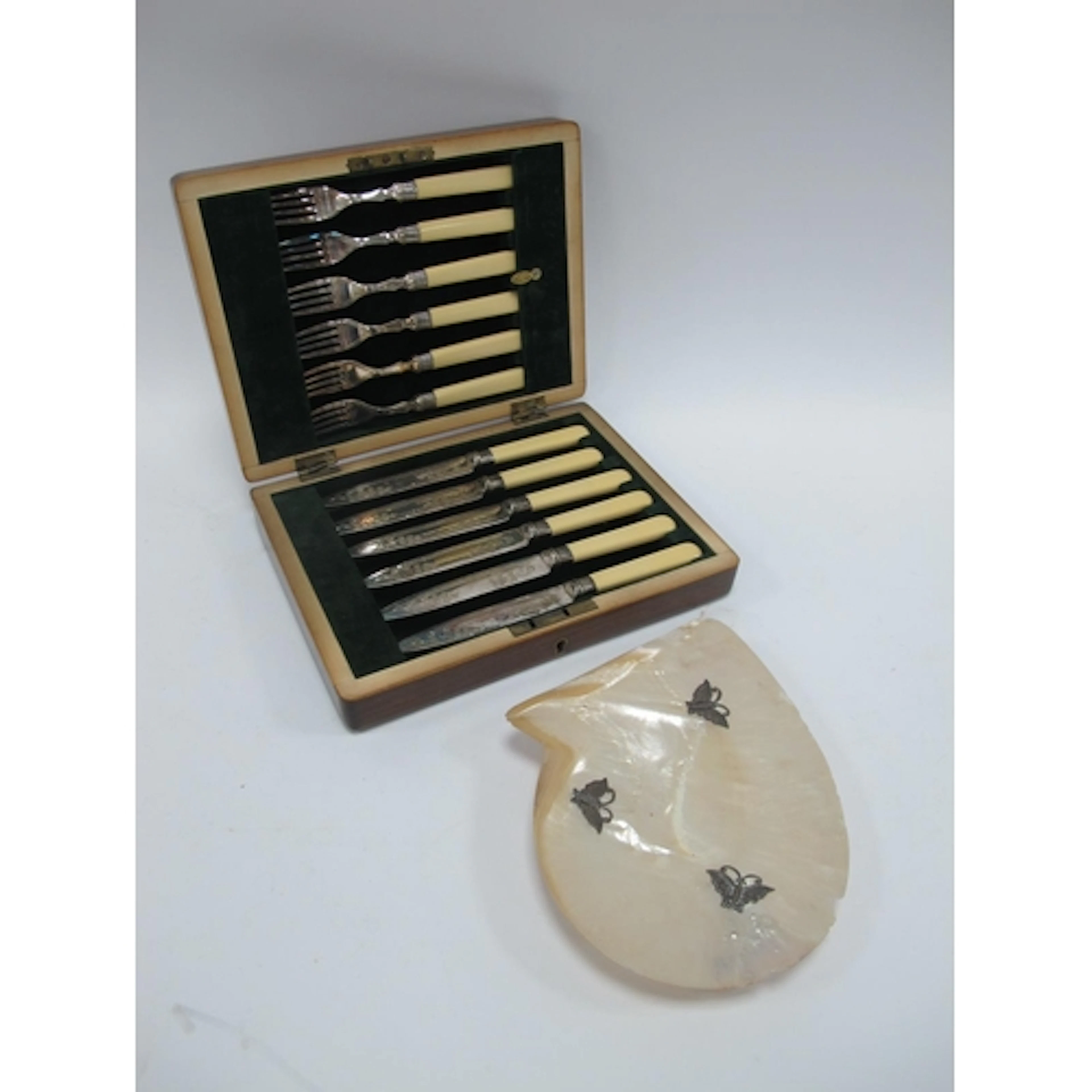 Six Fish Knives and Forks, with silver ferrules, in oak box,...