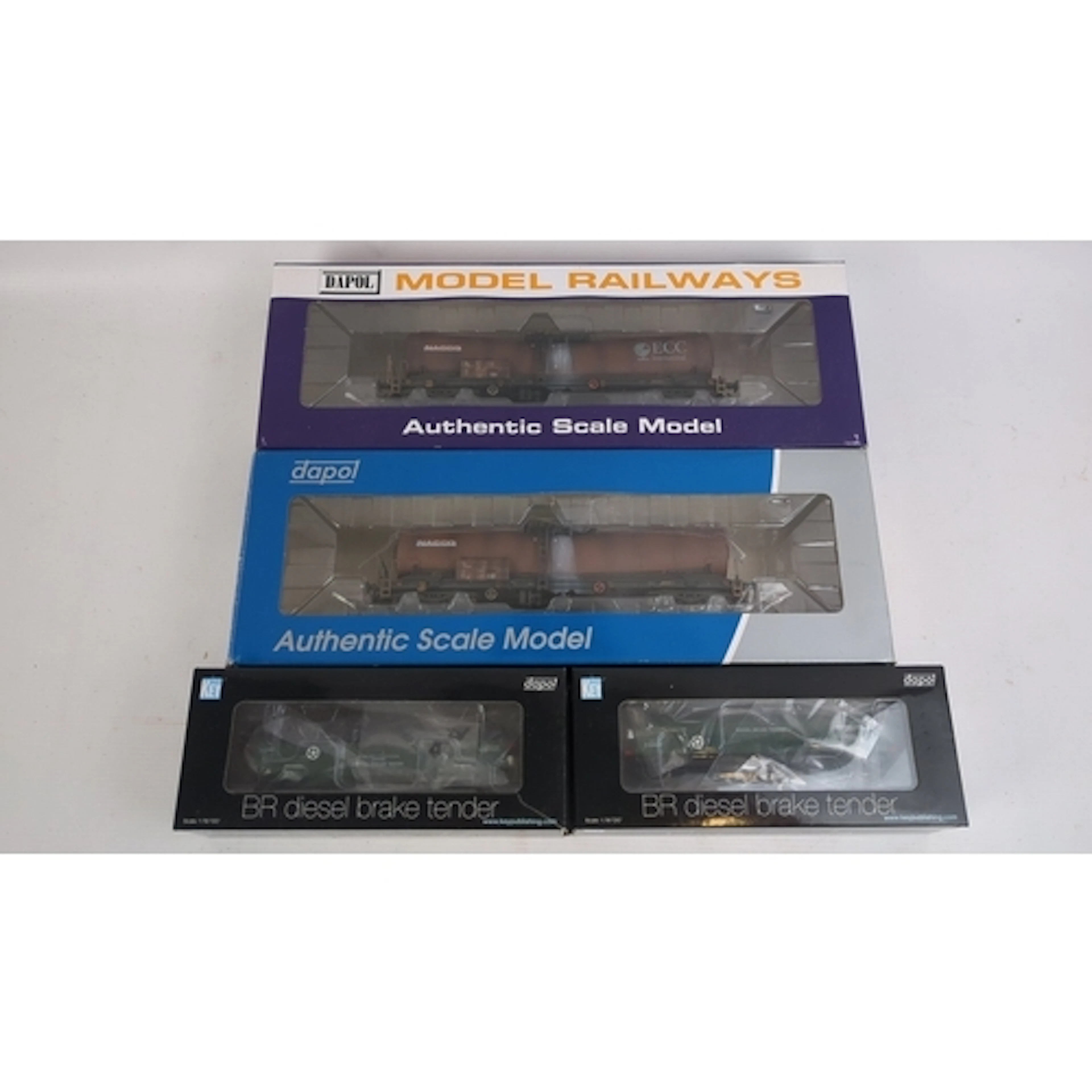 4 x boxed OO gauge rolling stock, including Dapol “Silver Bu...