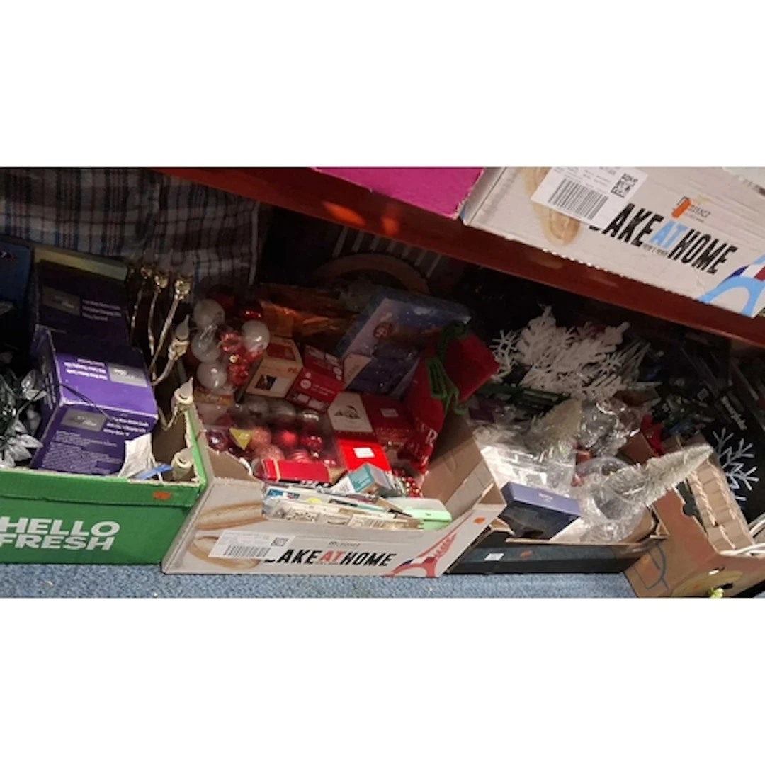 SEVEN BOXES AND LOOSE CHRISTMAS DECORATIONS, to include many...