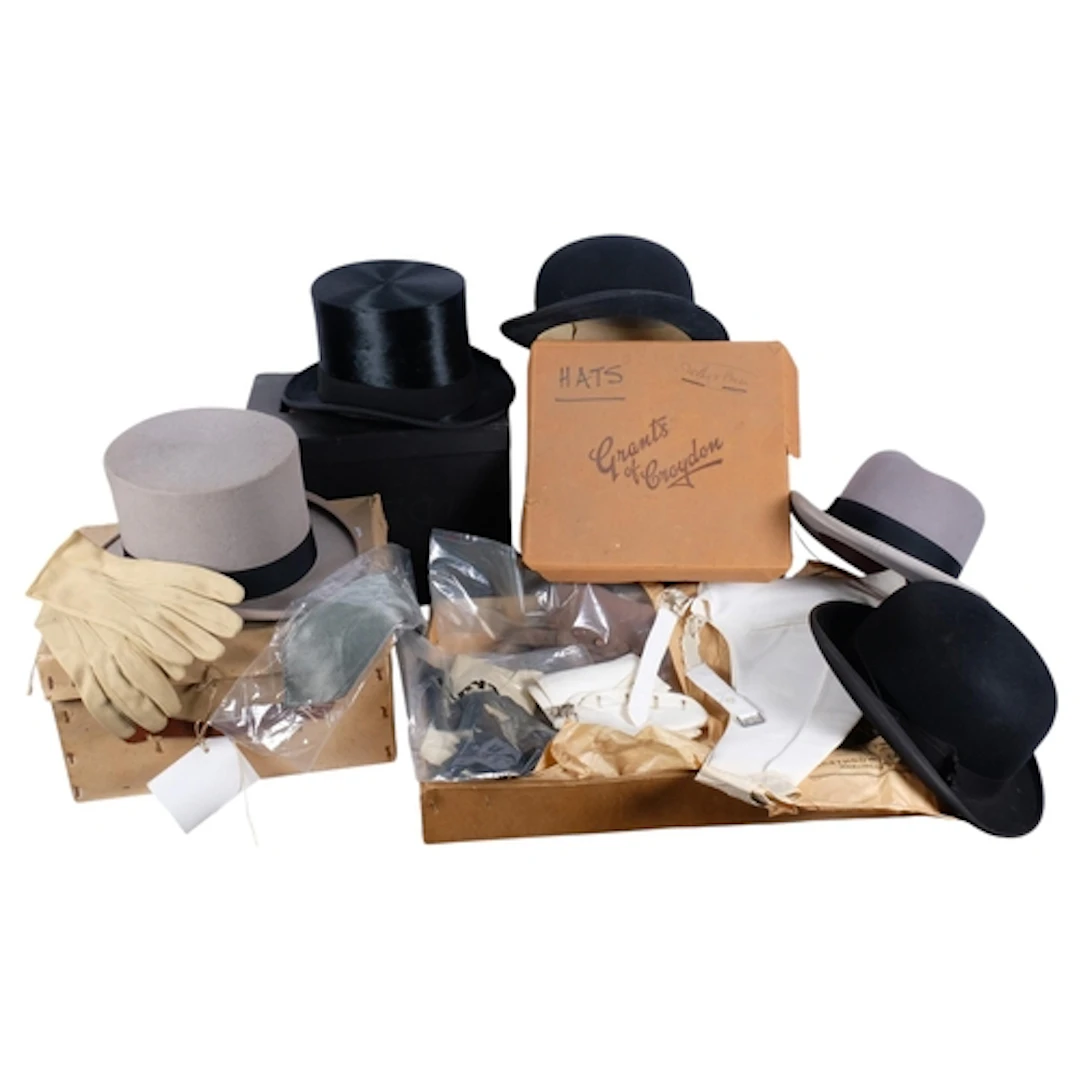 A collection of various boxed and loose gentleman's dress ha...