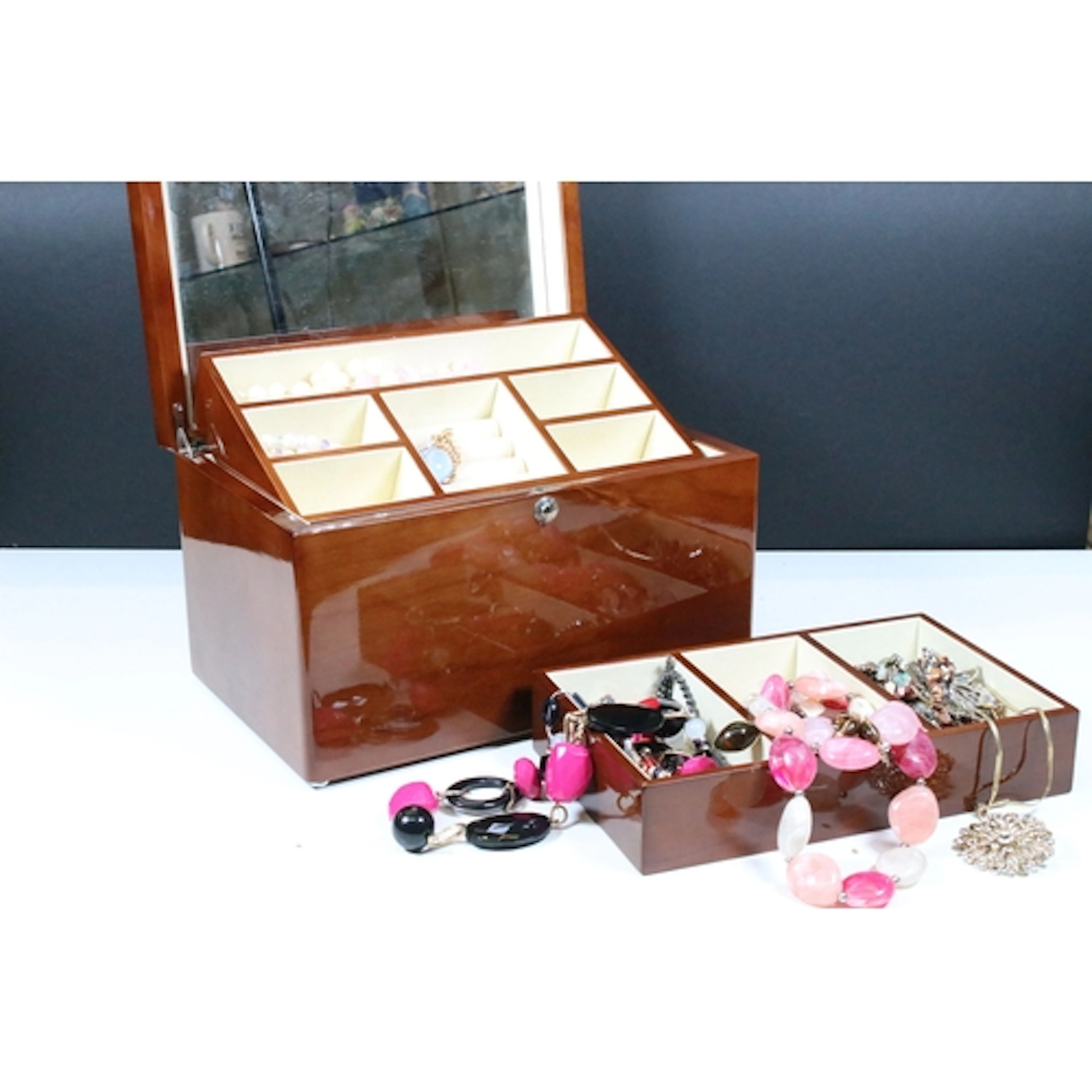 Contemporary jewellery box, having fitted interior and mirro...