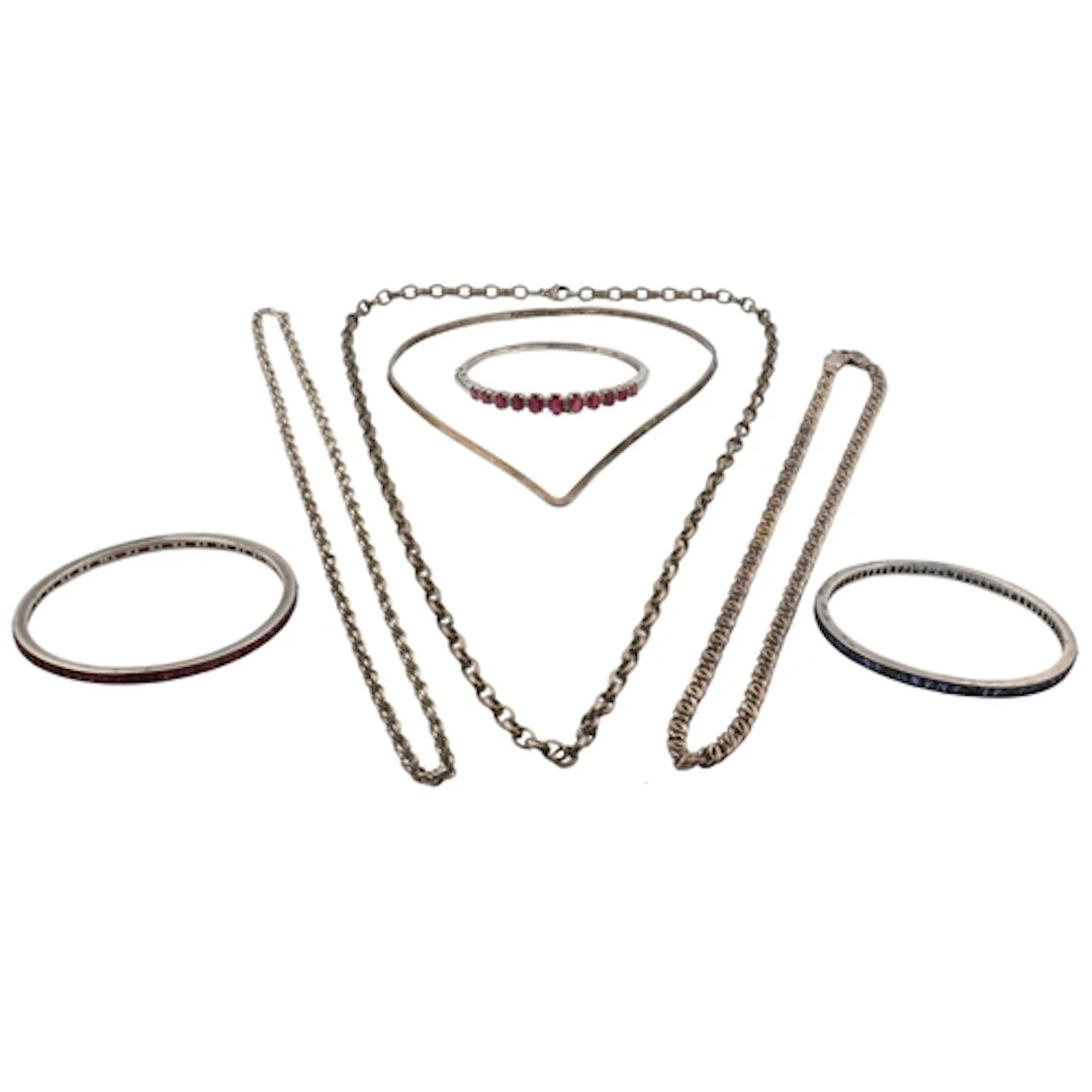 A selection of silver, hallmarked and white metal jewellery....