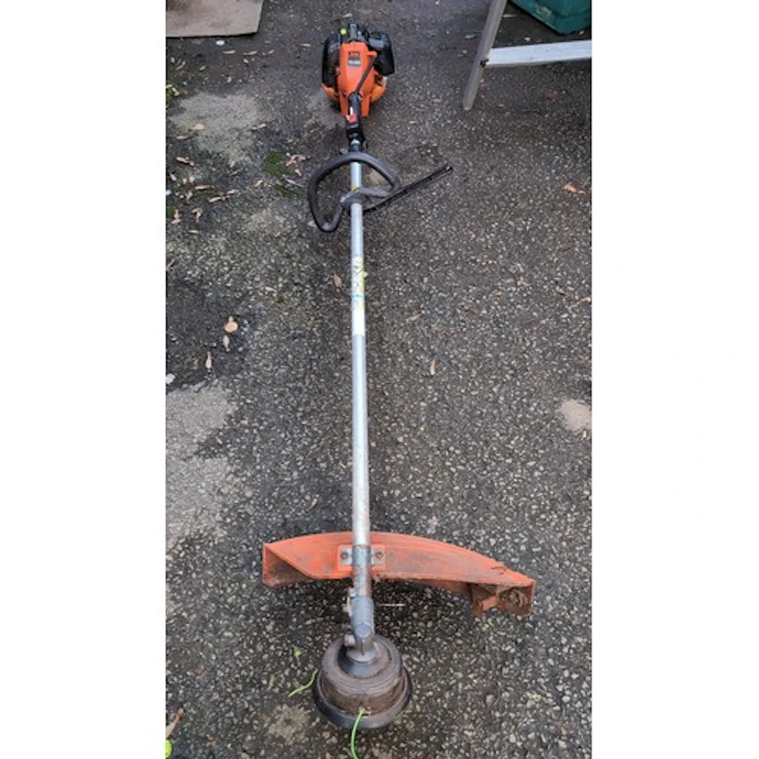 Tanaka TBC-230S petrol brush cutter with straight shaft, loo...
