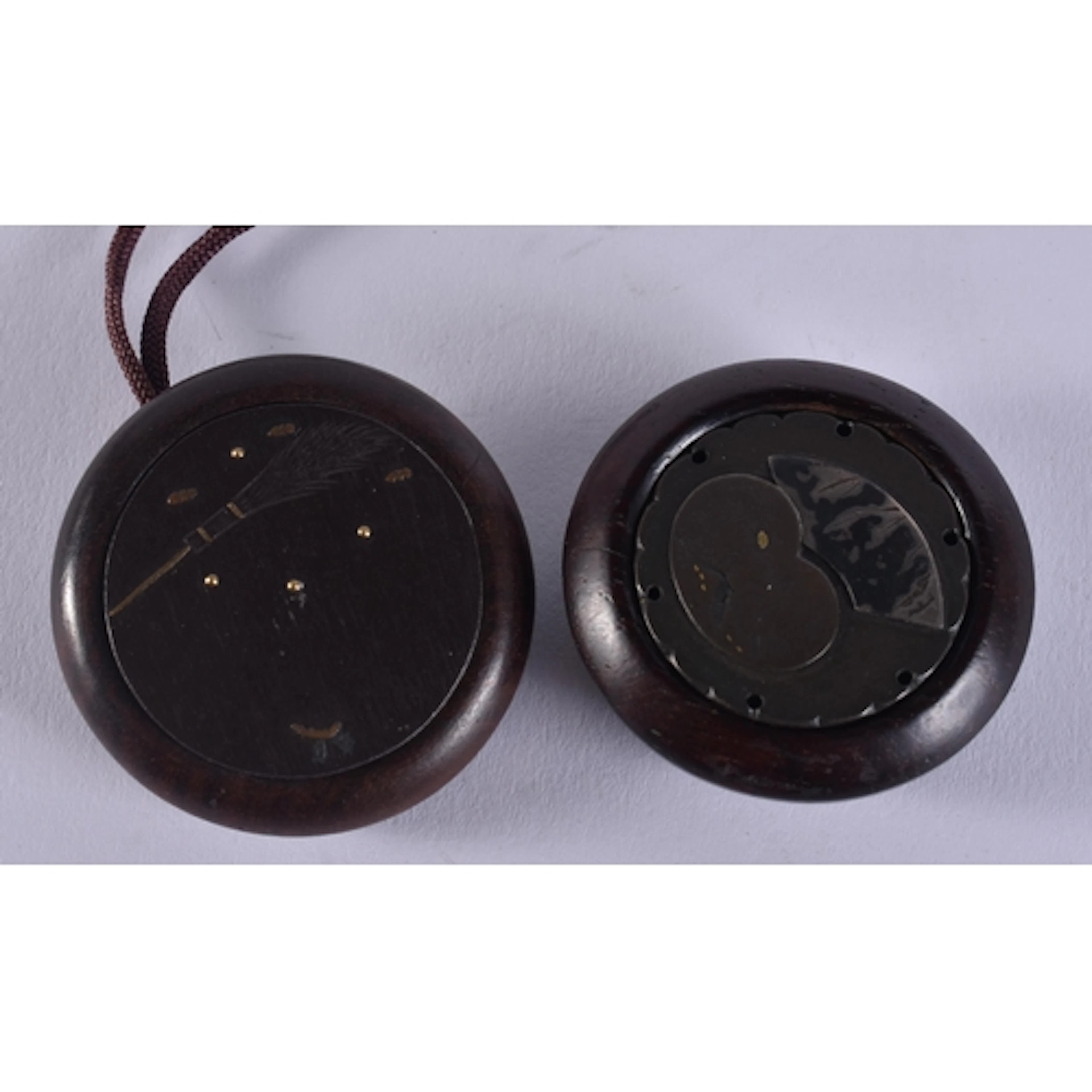 TW0 18TH/19TH CENTURY JAPANESE EDO PERIOD MANJU NETSUKE. 4.2...