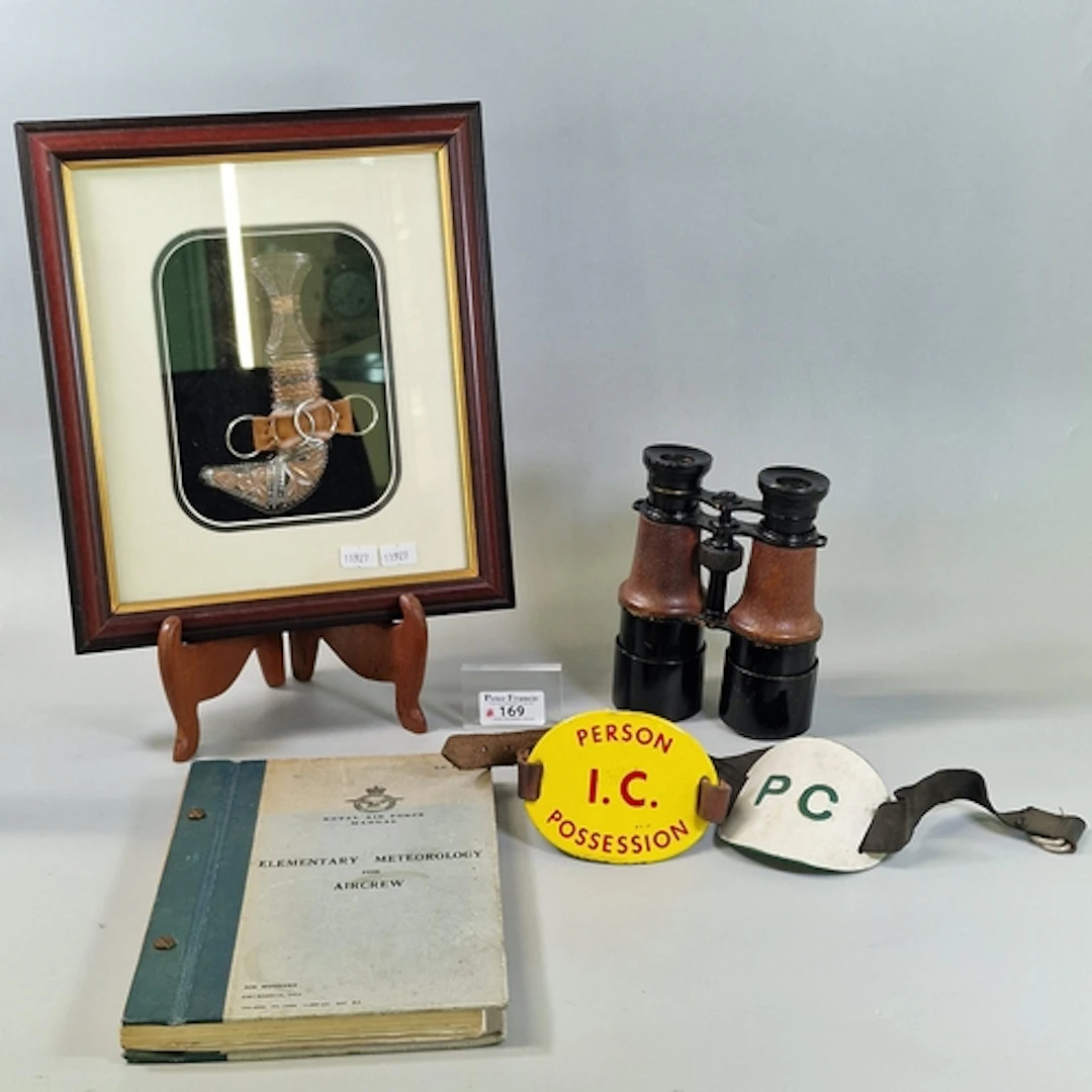 Tray of militaria, including WW1 officer’s binoculars with e...