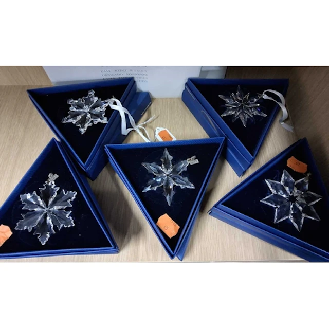 FIVE BOXED SWAROVSKI ANNUAL EDITION CHRISTMAS ORNAMENTS, com...