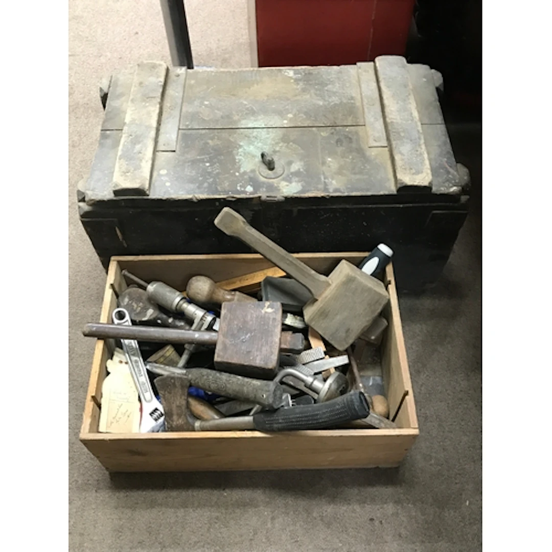 A Collection of tools and a wooden storage crate NO RESERVE