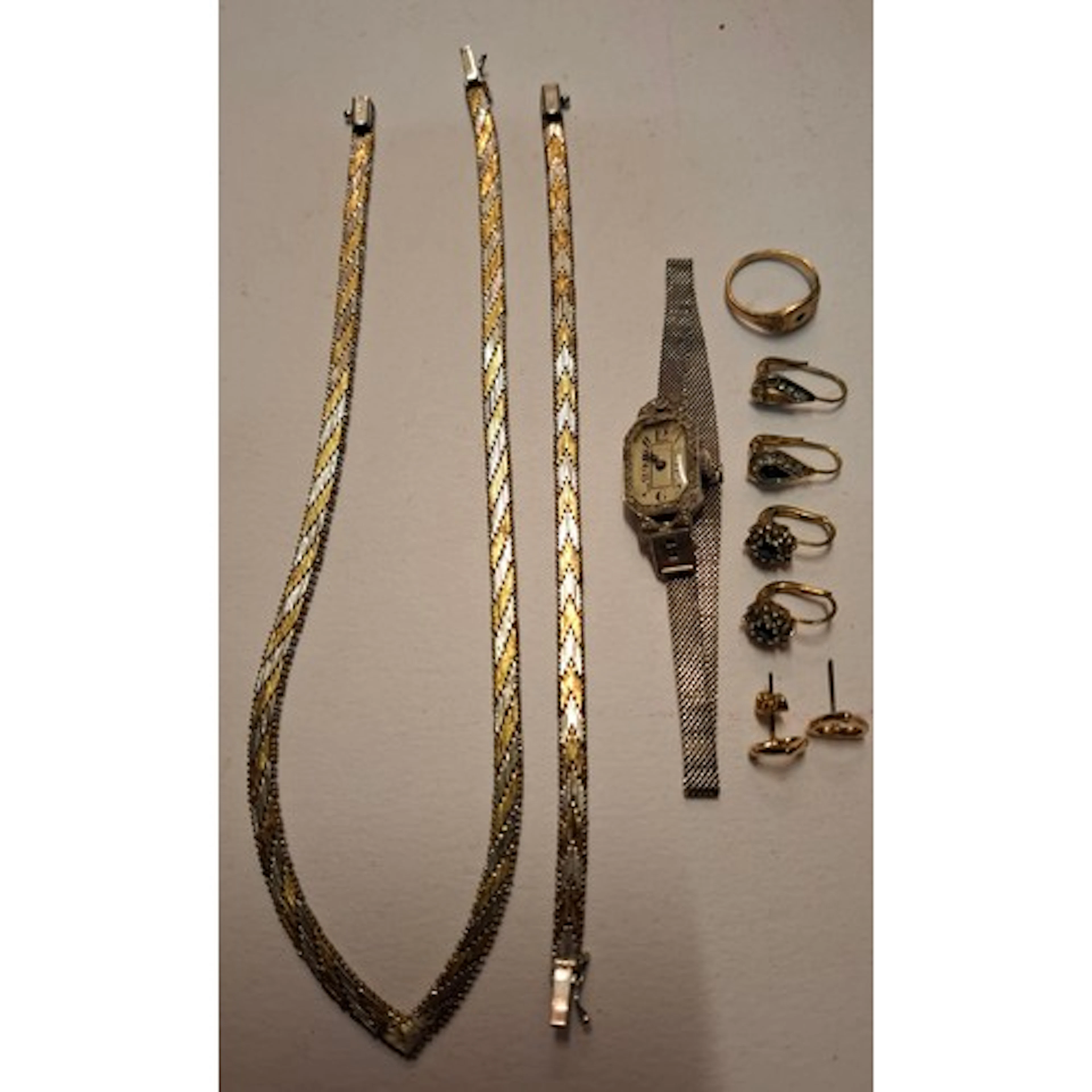 A small quantity of silver and costume jewellery to include ...