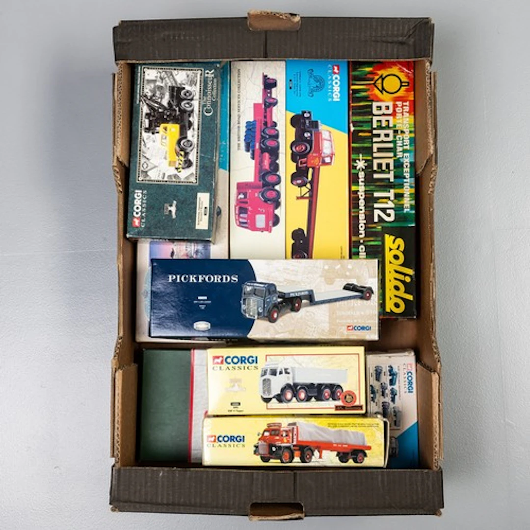 Fruit tray containing 10 empty boxes to include: CC10703 Sca...