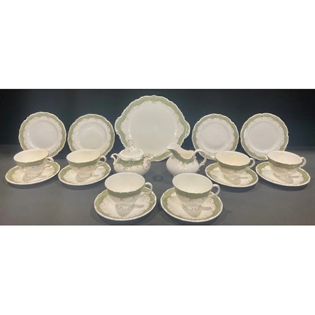 A Royal Doulton Fontainebleau part tea service