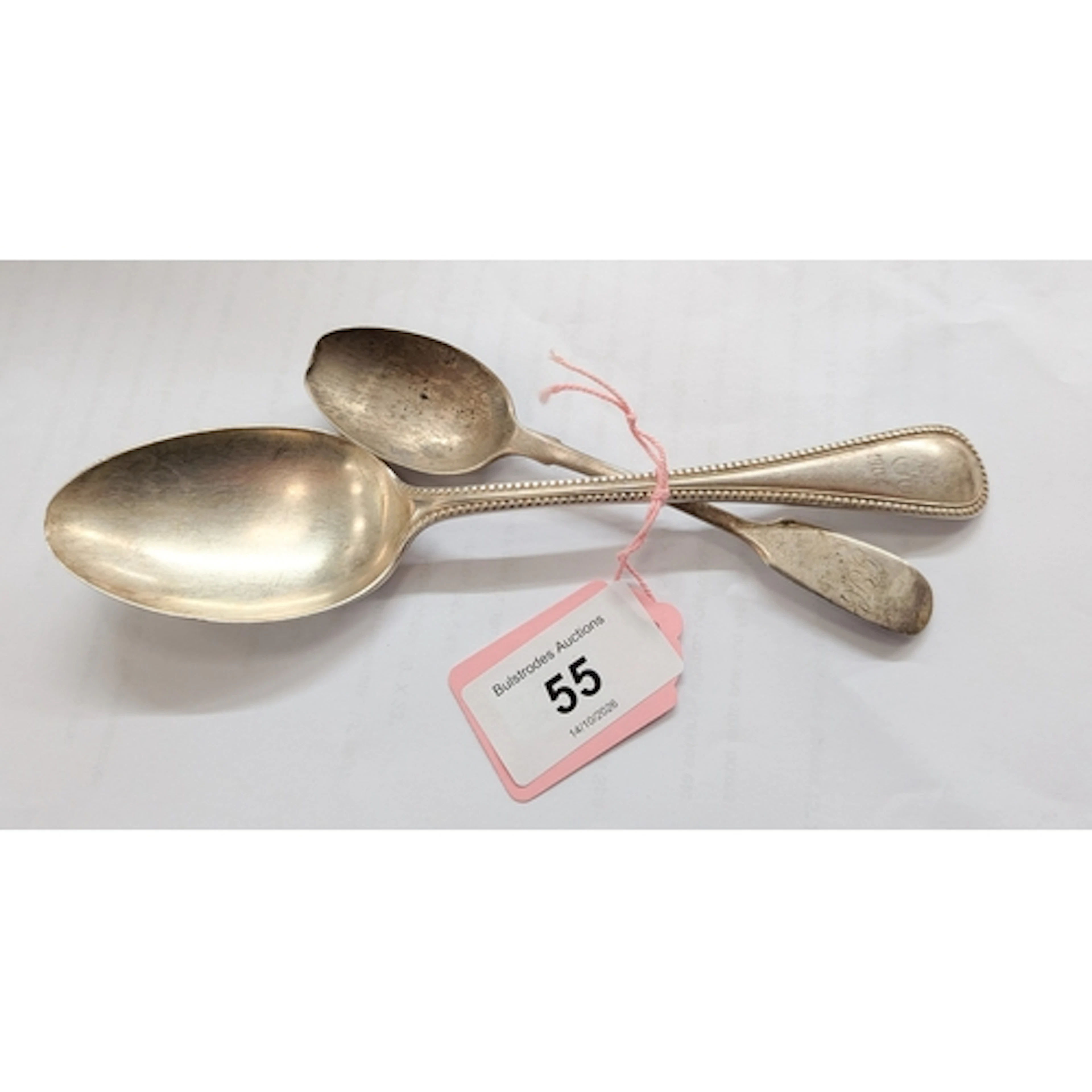 A hallmarked silver dessert spoon and a tea spoon, 2.6 troy ...