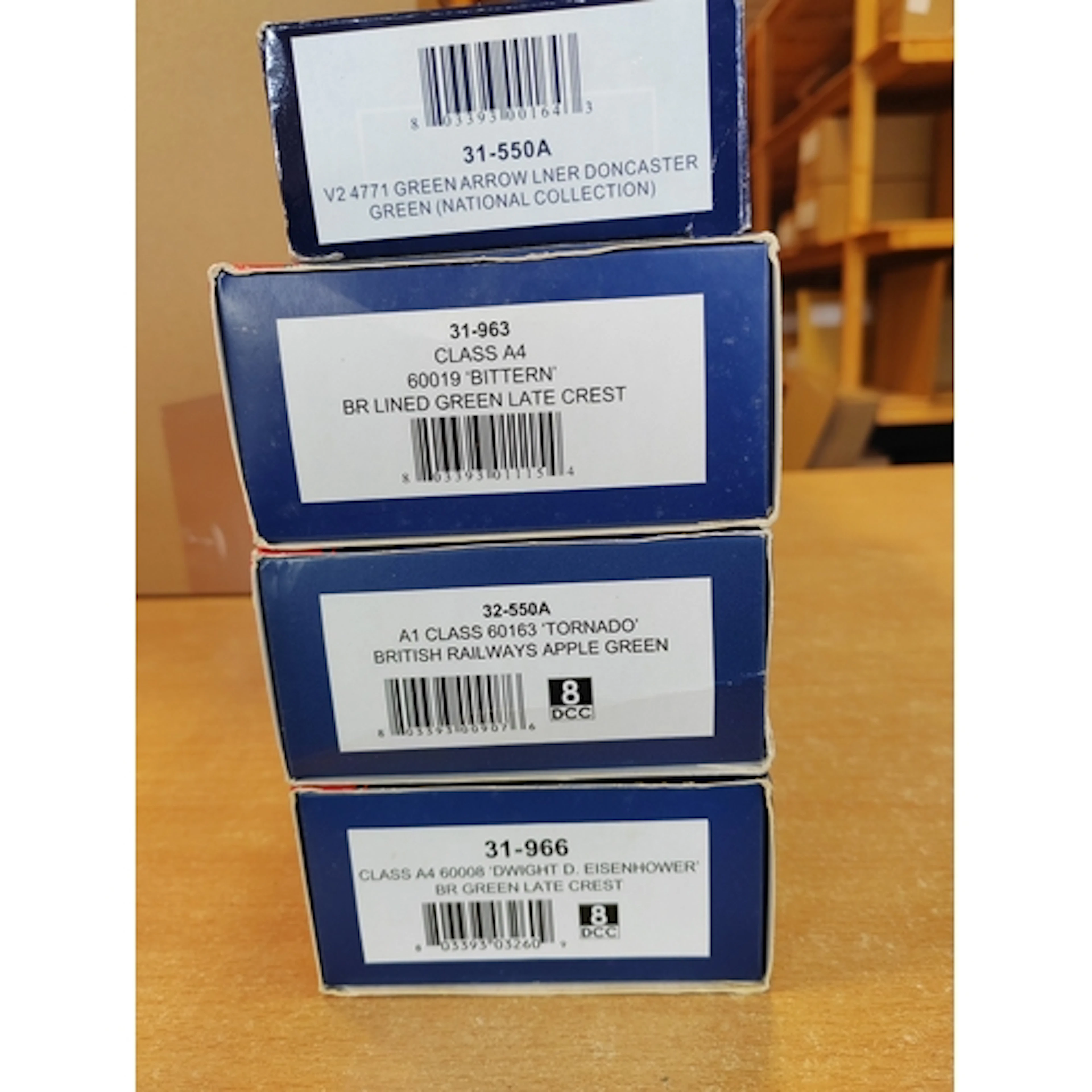 Bachmann. Range of OO gauge locomotives with DCC ready 'Dwig...