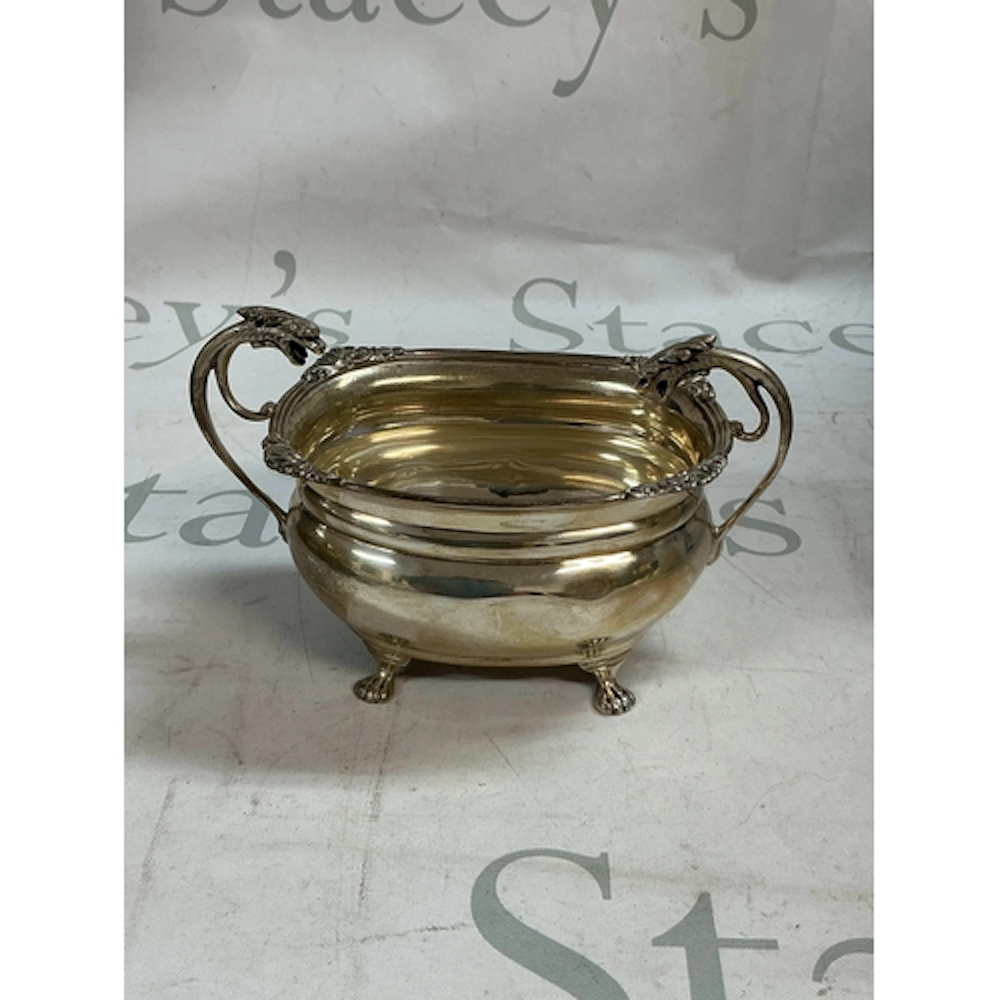 Alex Clark London hallmarked sucrier. Total weight 250g.&nbs...