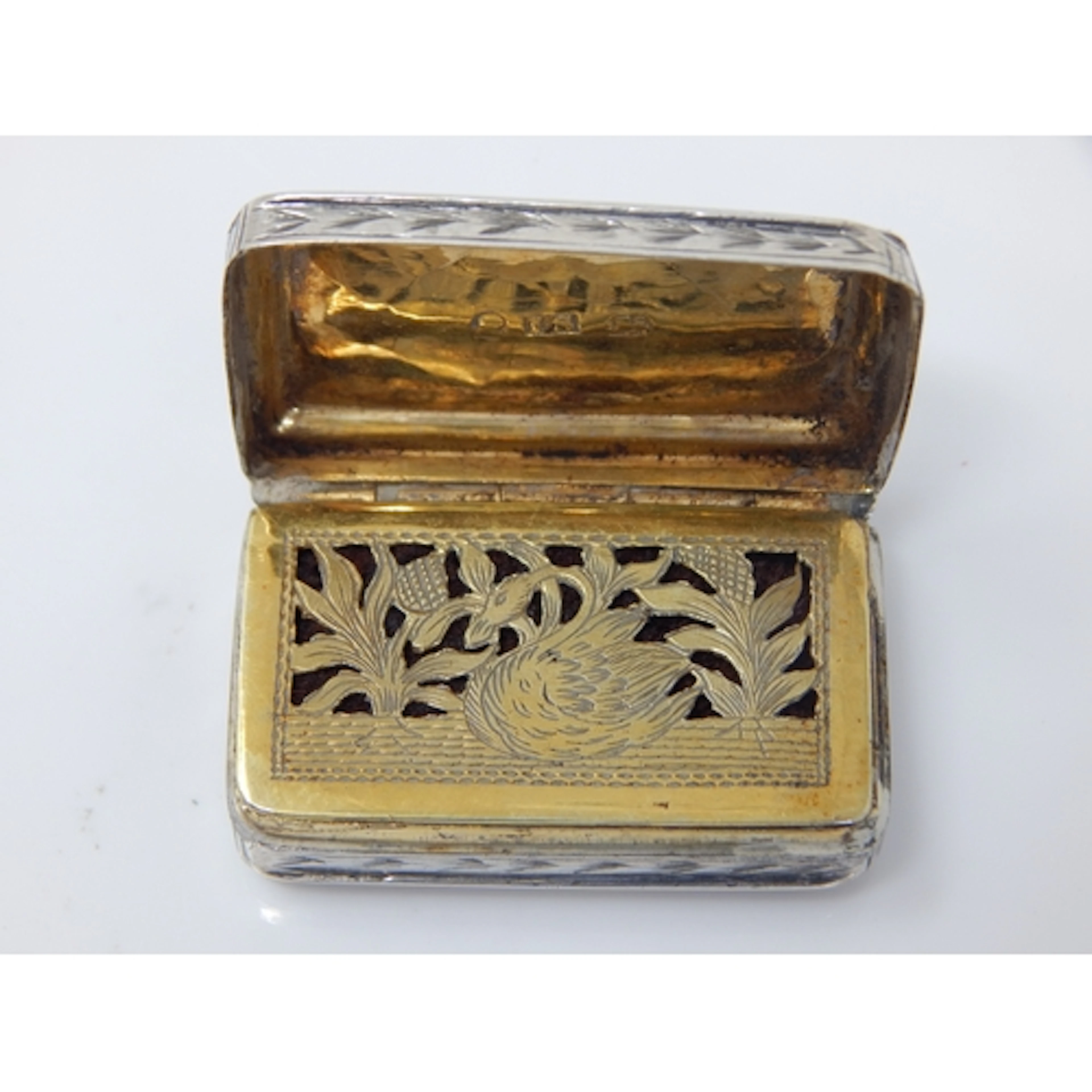 George III Silver Vinaigrette with Pierced Gilded Grille: Ha...