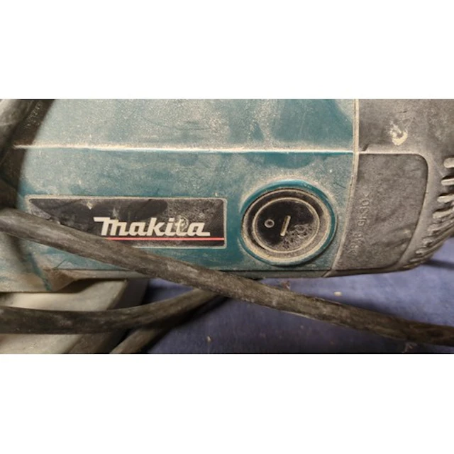 Makita 9069 electric angle grinder with 230mm segmented diam...