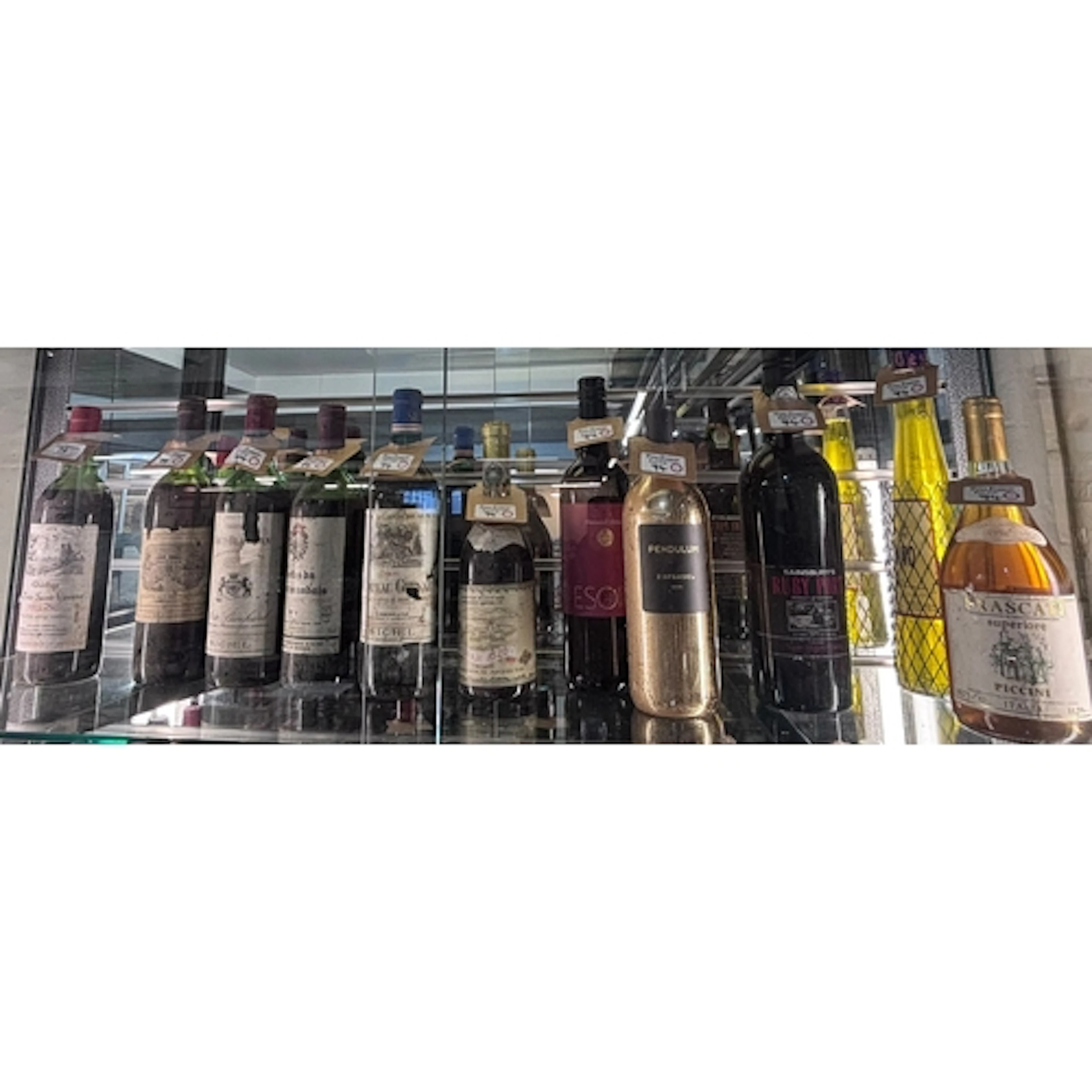 Collection of French and other red wines, to include Château...
