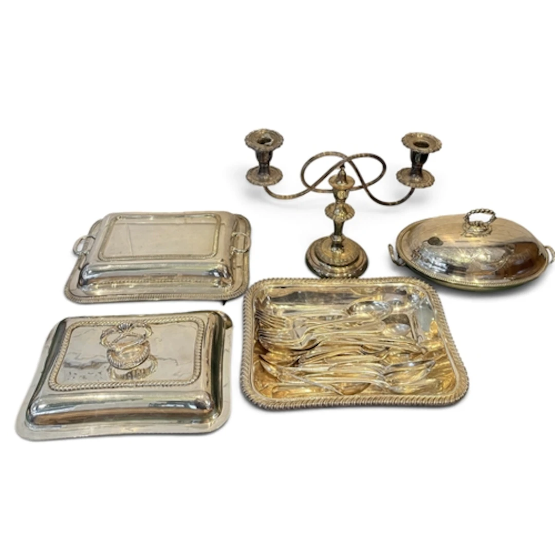A GEORGE III STYLE ELECTROPLATE ENTREE DISH, WITH GADROON BO...