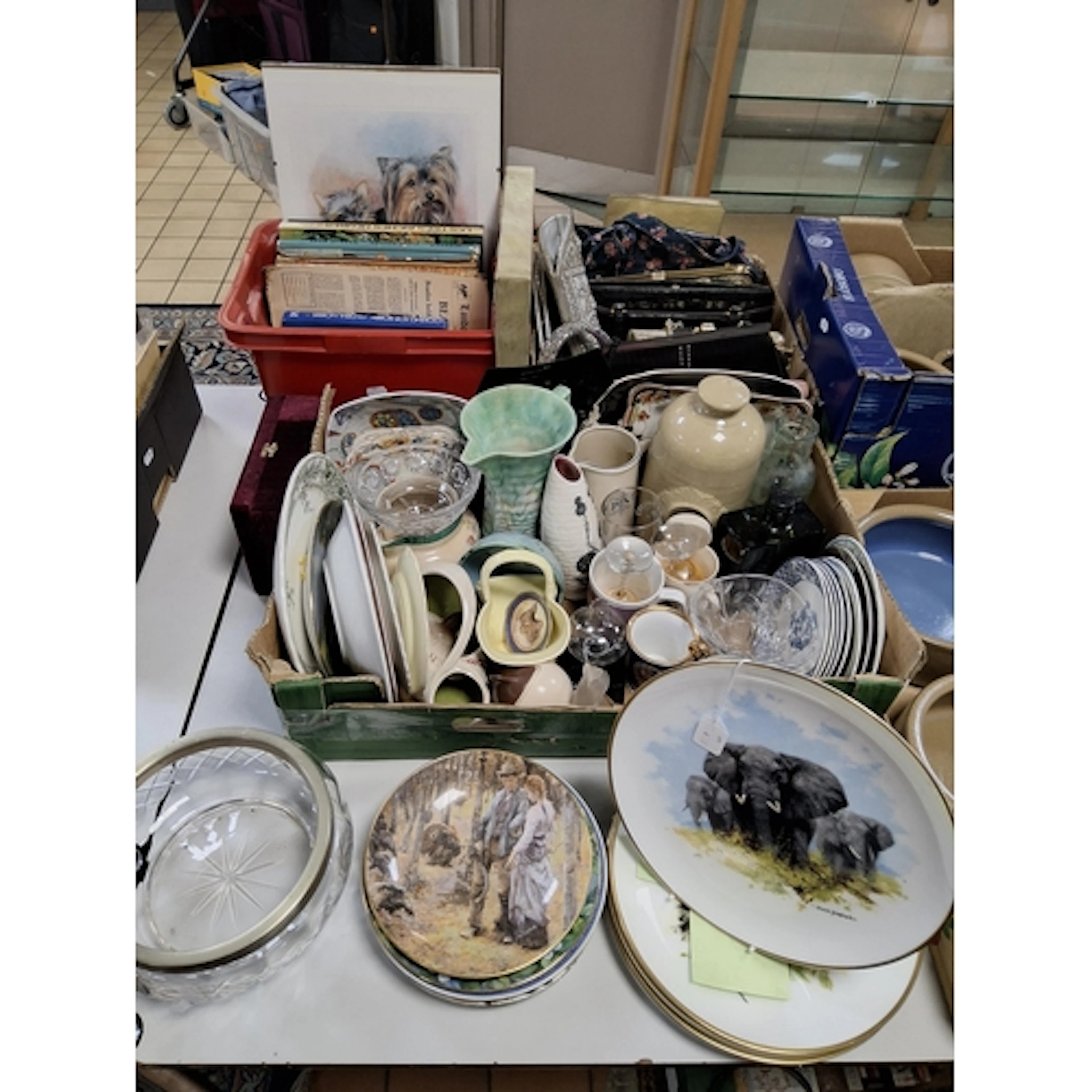 THREE BOXES AND LOOSE OF GENERAL HOUSEHOLD ITEMS to include ...