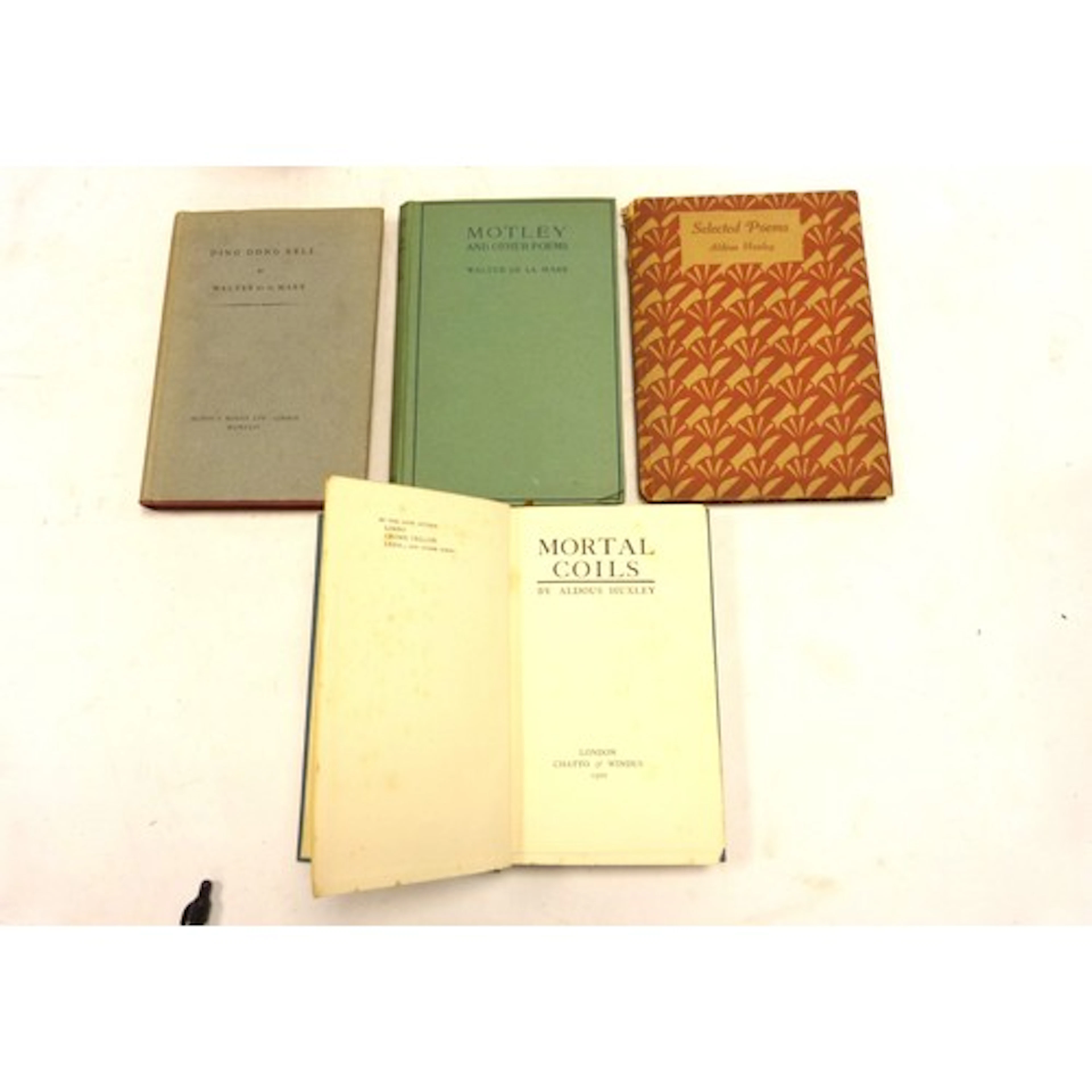 HUXLEY ALDOUS. Mortal Coils in blue cloth, 1922 &...