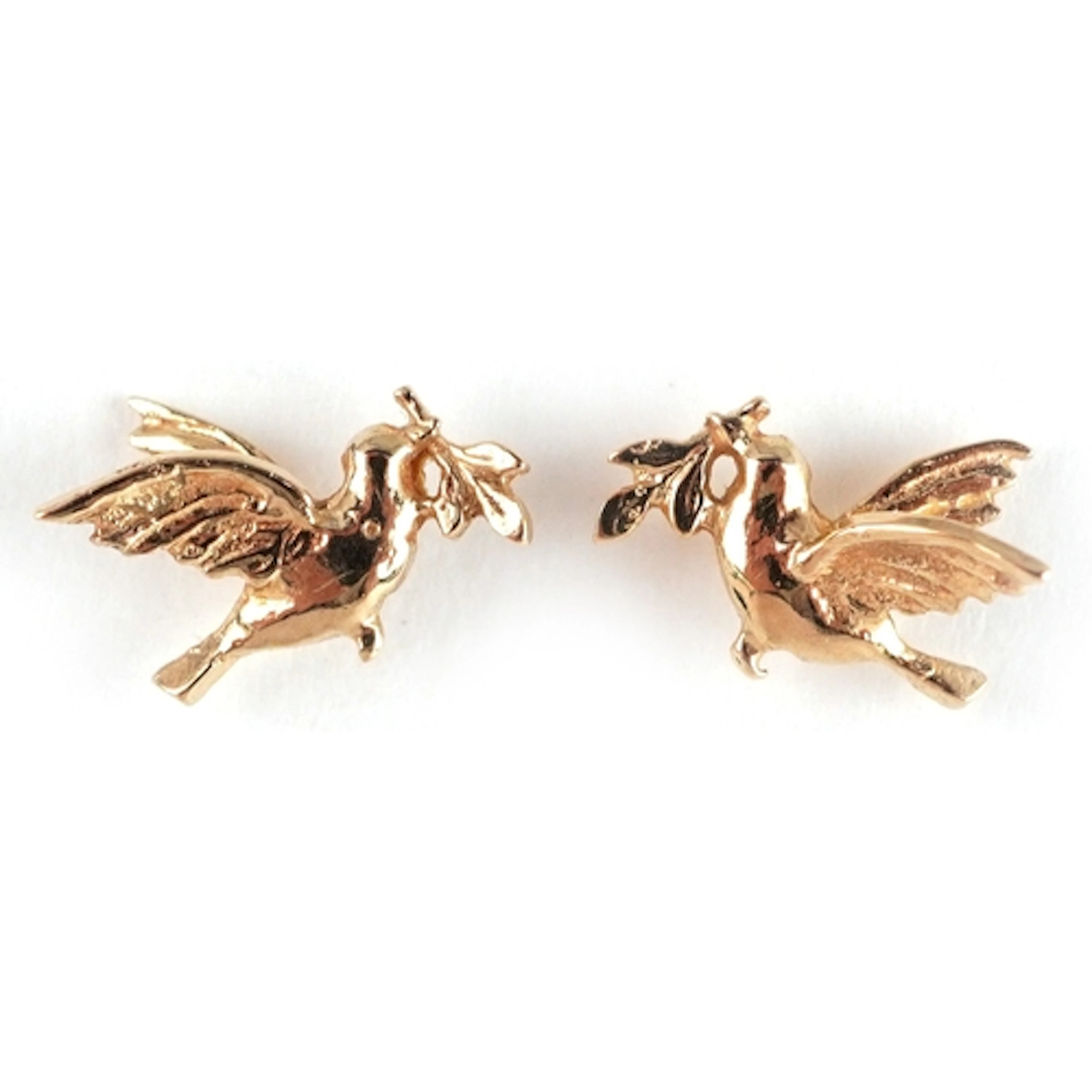 Pair of 9ct gold stud earrings in the form of birds, 5.1mm h...