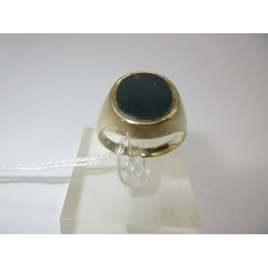 Gents 9ct Gold and Bloodstone Ring, Size S/T, 5.63g