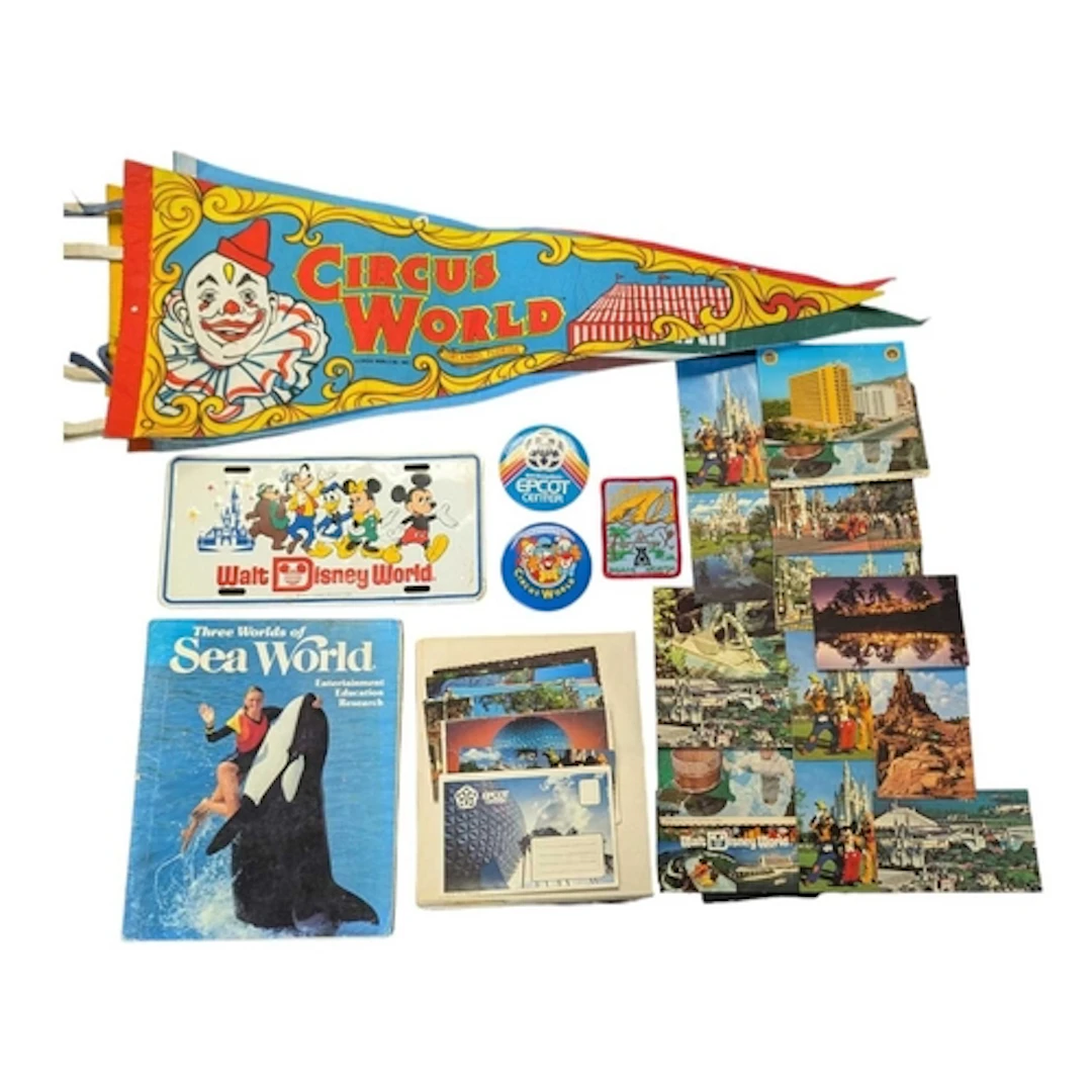 Disney - A collection of vintage original American pennants ...