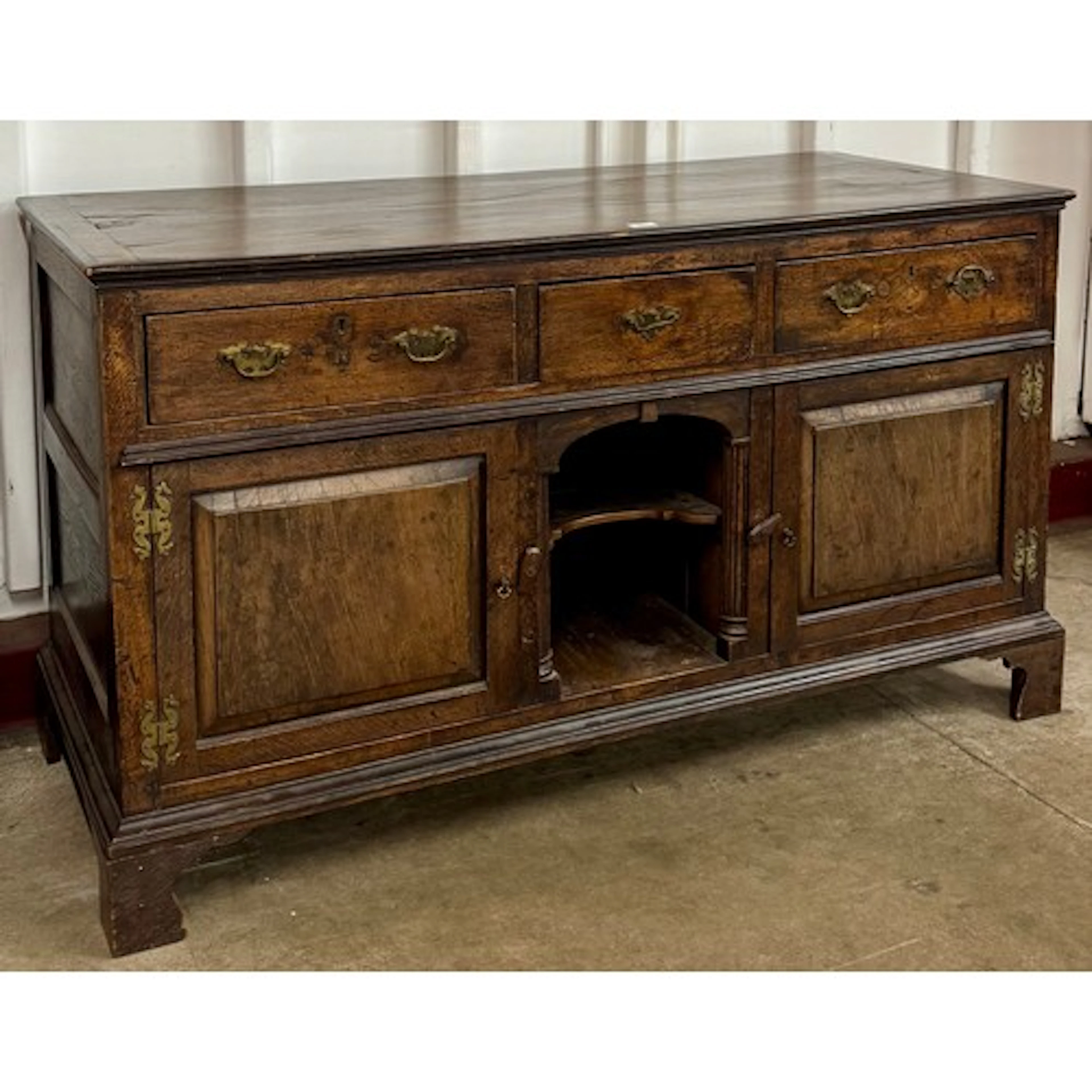 A George III oak dresser