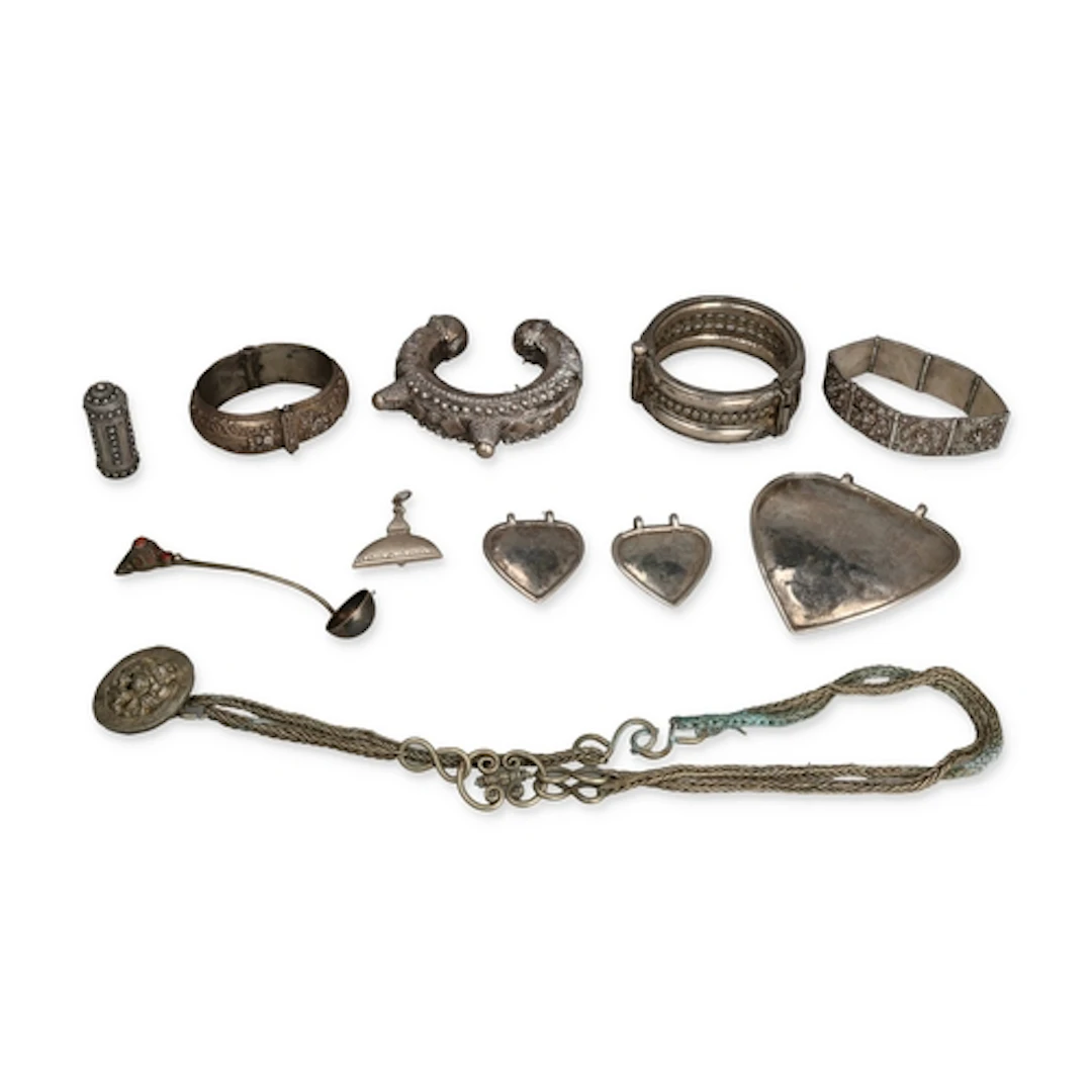 A COLLECTION OF ASIAN SILVER AND WHITE METAL ITEMS To includ...