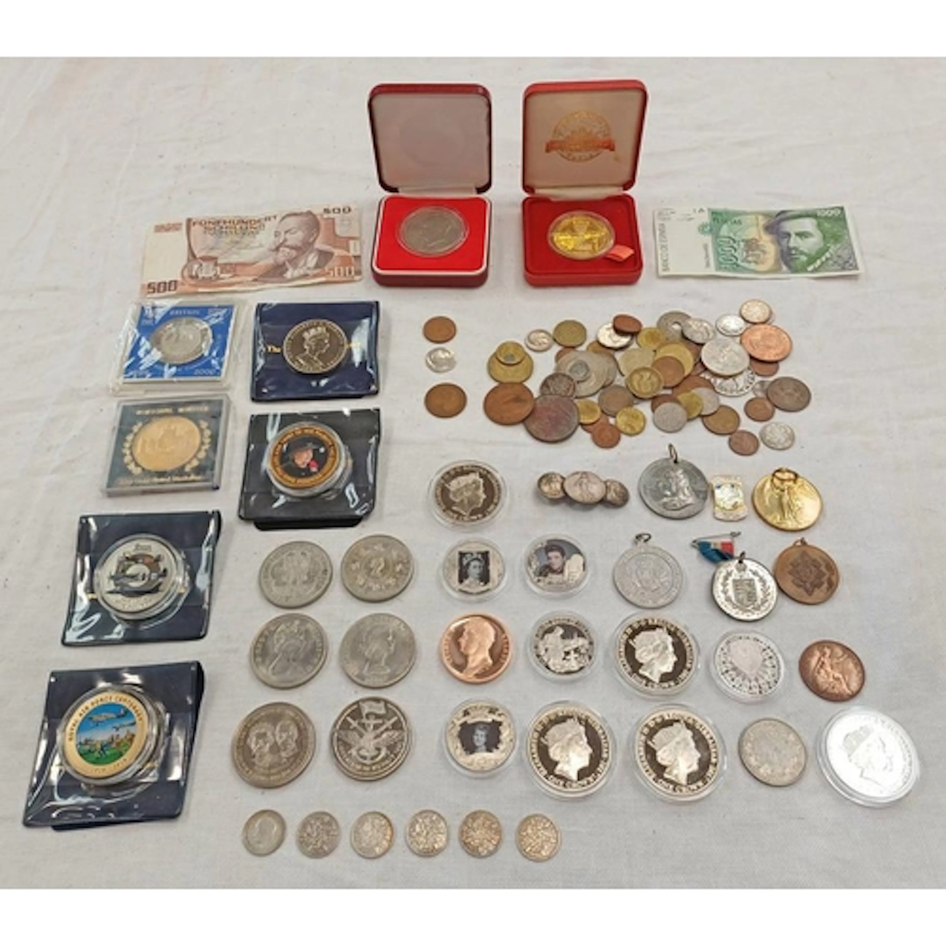 SELECTION OF VARIOUS COINS, BANKNOTES, MEDALLIONS, ETC, TO I...