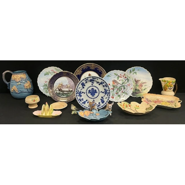 Three Spode British birds cabinet plates, decorated with cha...
