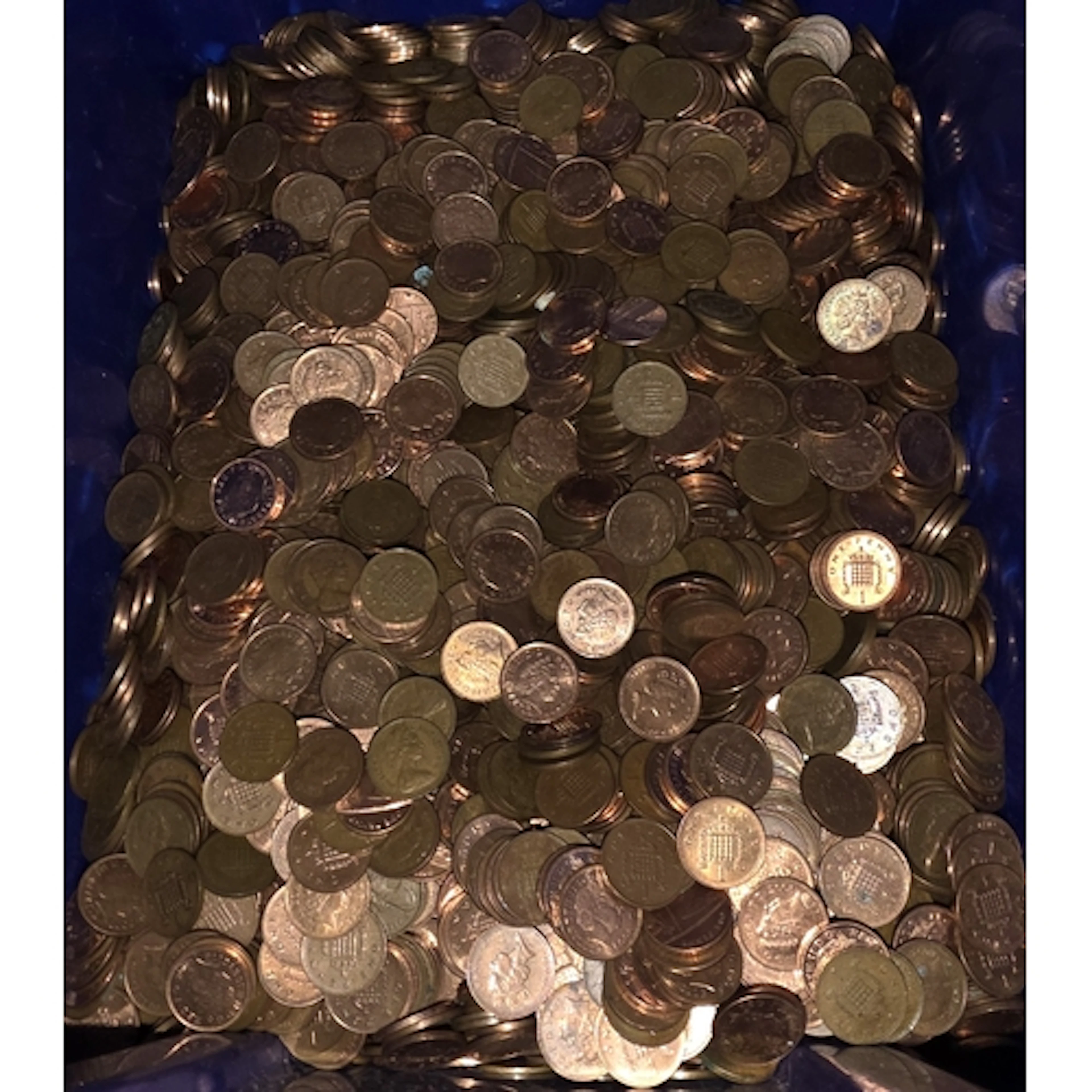 A collection of British pennies 15kg (including box)