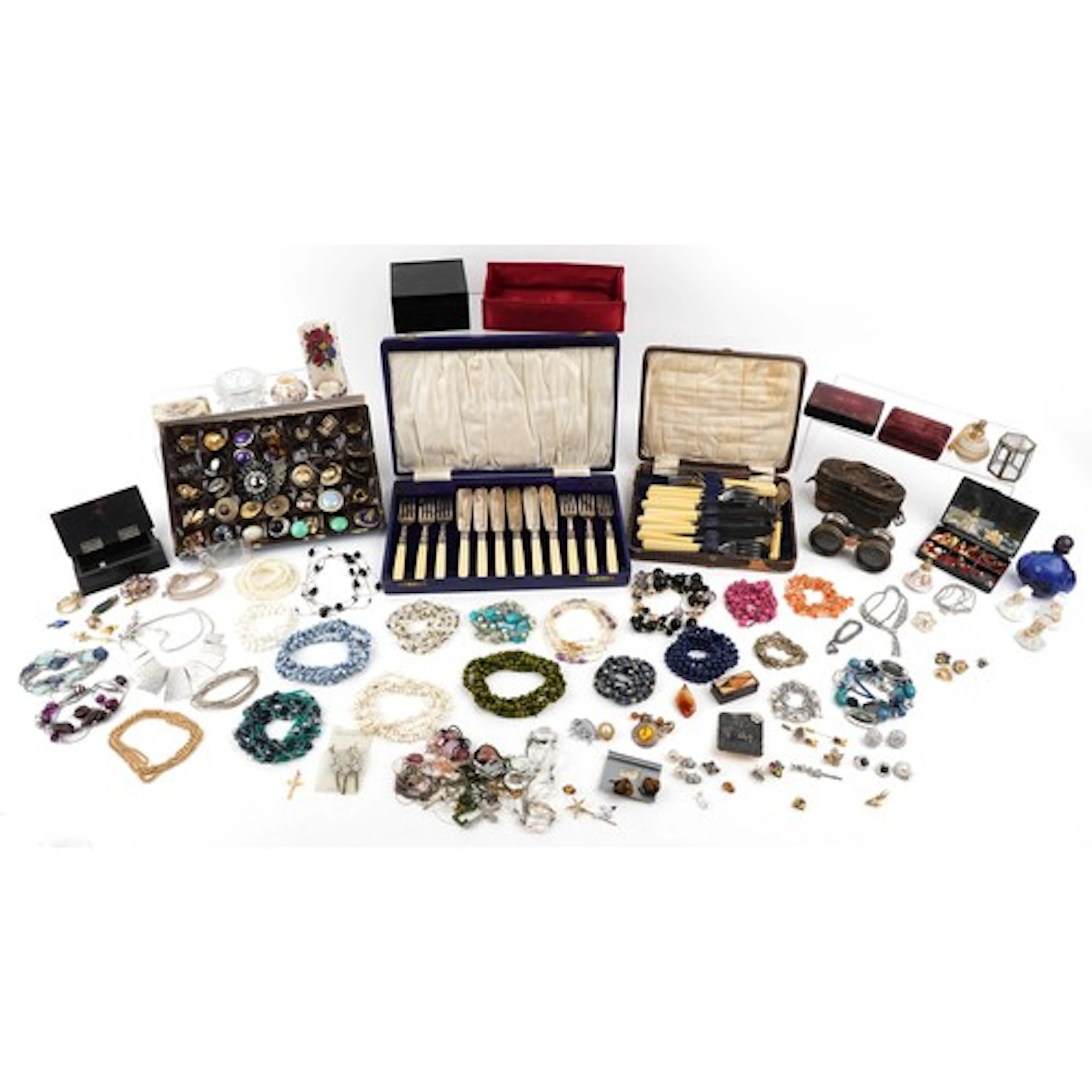 Vintage and later costume jewellery including necklaces and ...
