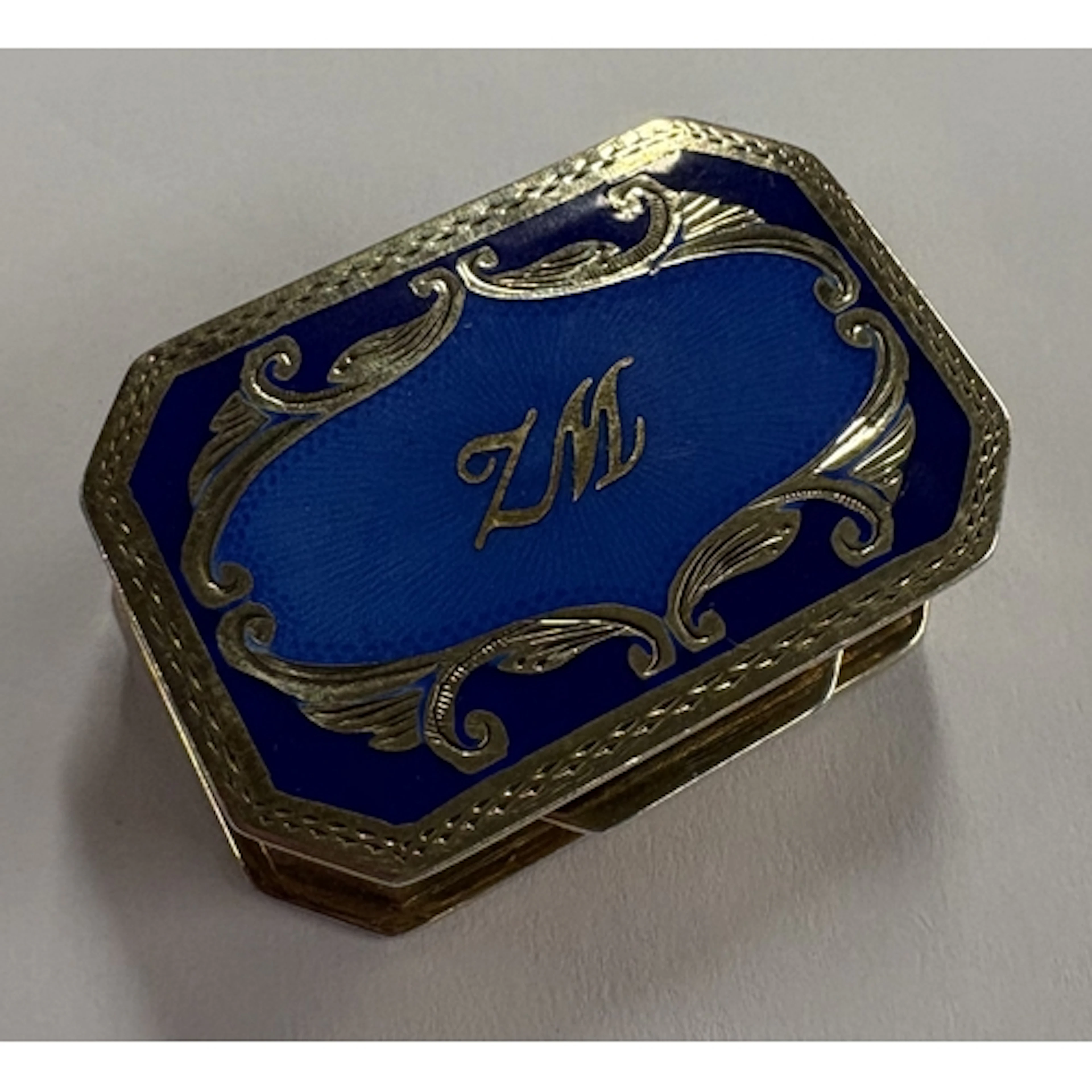 A silver and blue enamelled snuff box, marked 925. Approx. 5...