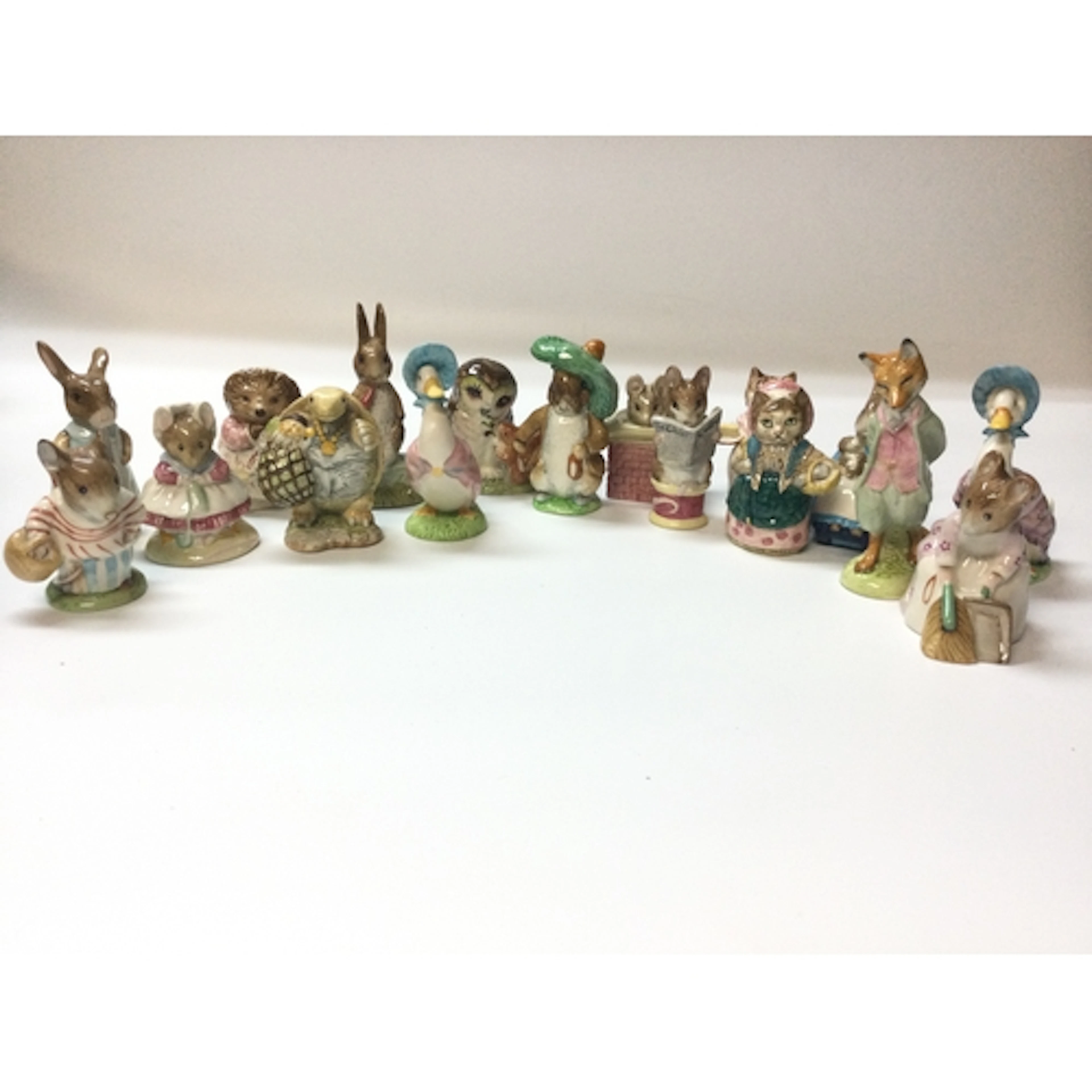 17 Beswick and Royal Albert Beatrix potter Peter rabbit figu...