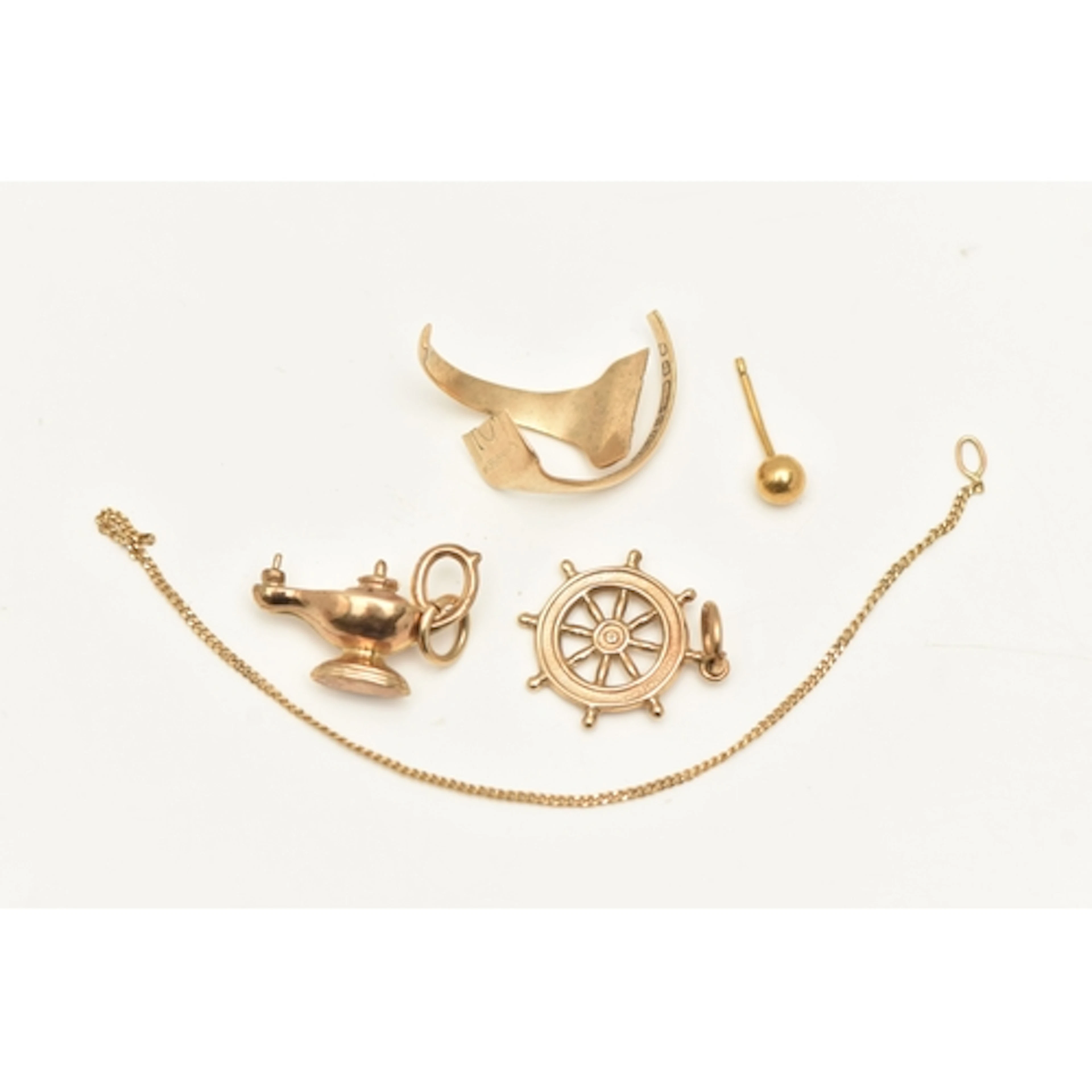 A SMALL ASSORTMENT OF JEWELLERY, to include a 9ct gold oil l...