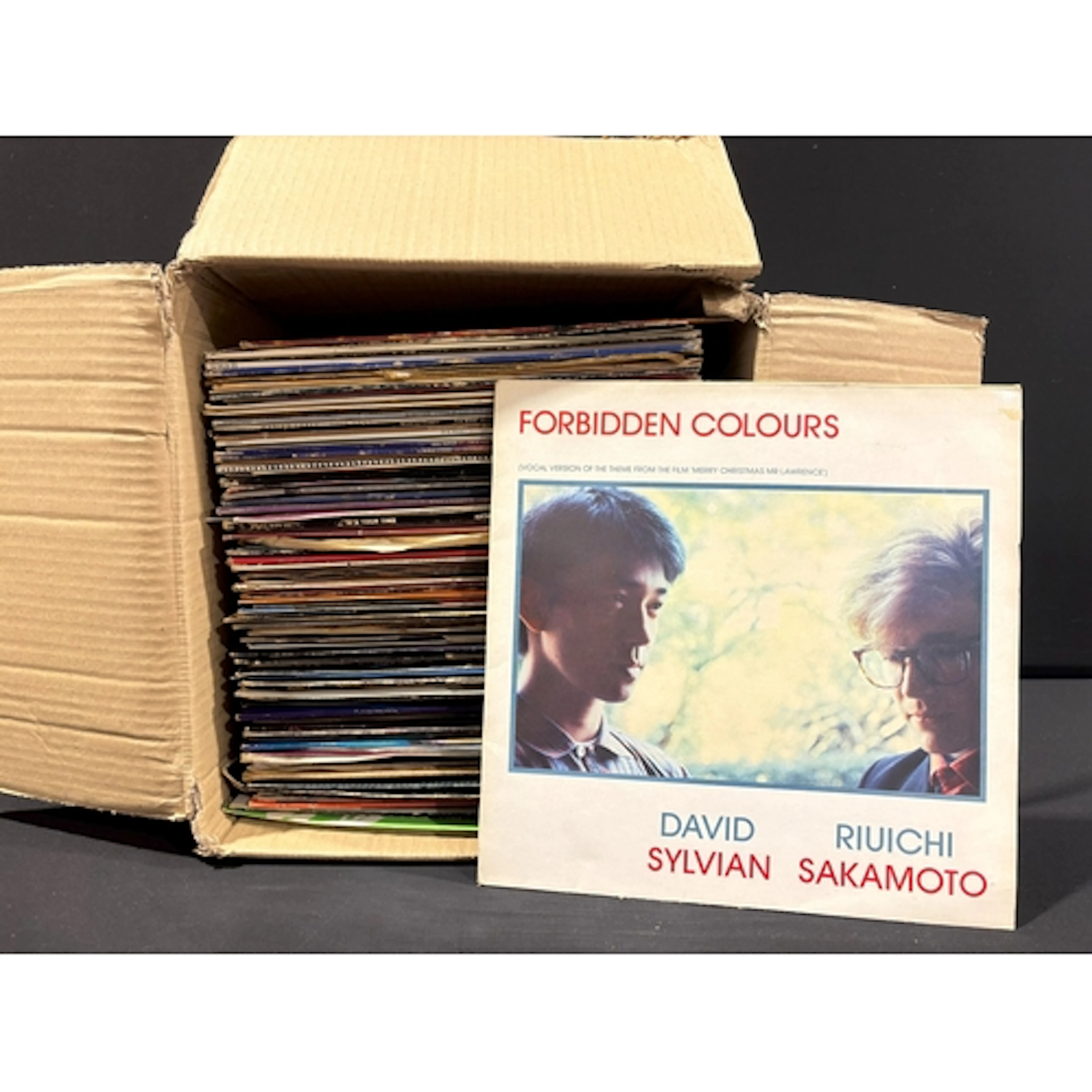 Vinyl - Over 120 12" singles featuring promos and test press...