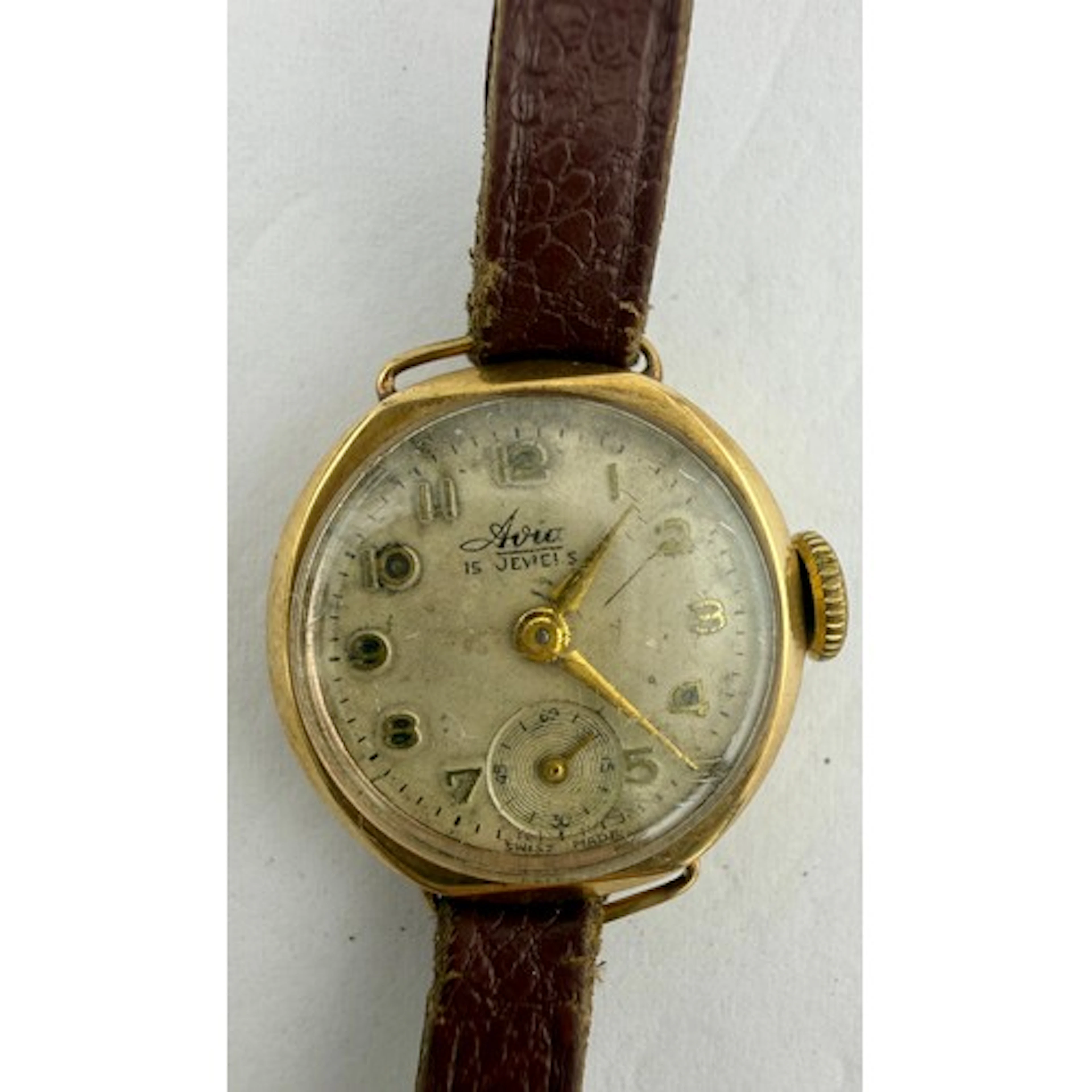 A 9 carat gold cased ladies Avia wristwatch with subsidiary ...