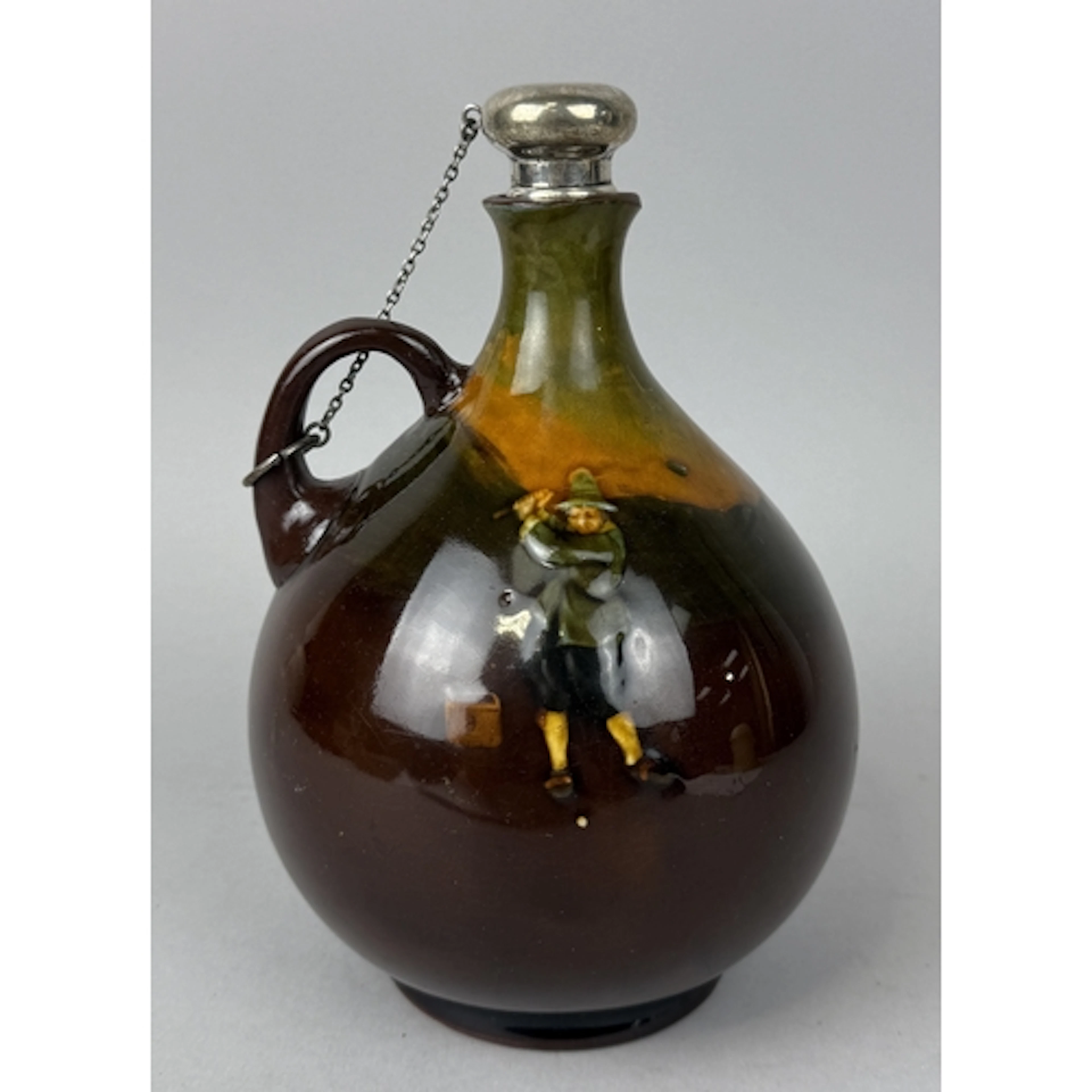 A RARE ROYAL DOULTON KINGSWARE 'GOLFERS' WHISKEY FLASK WITH ...